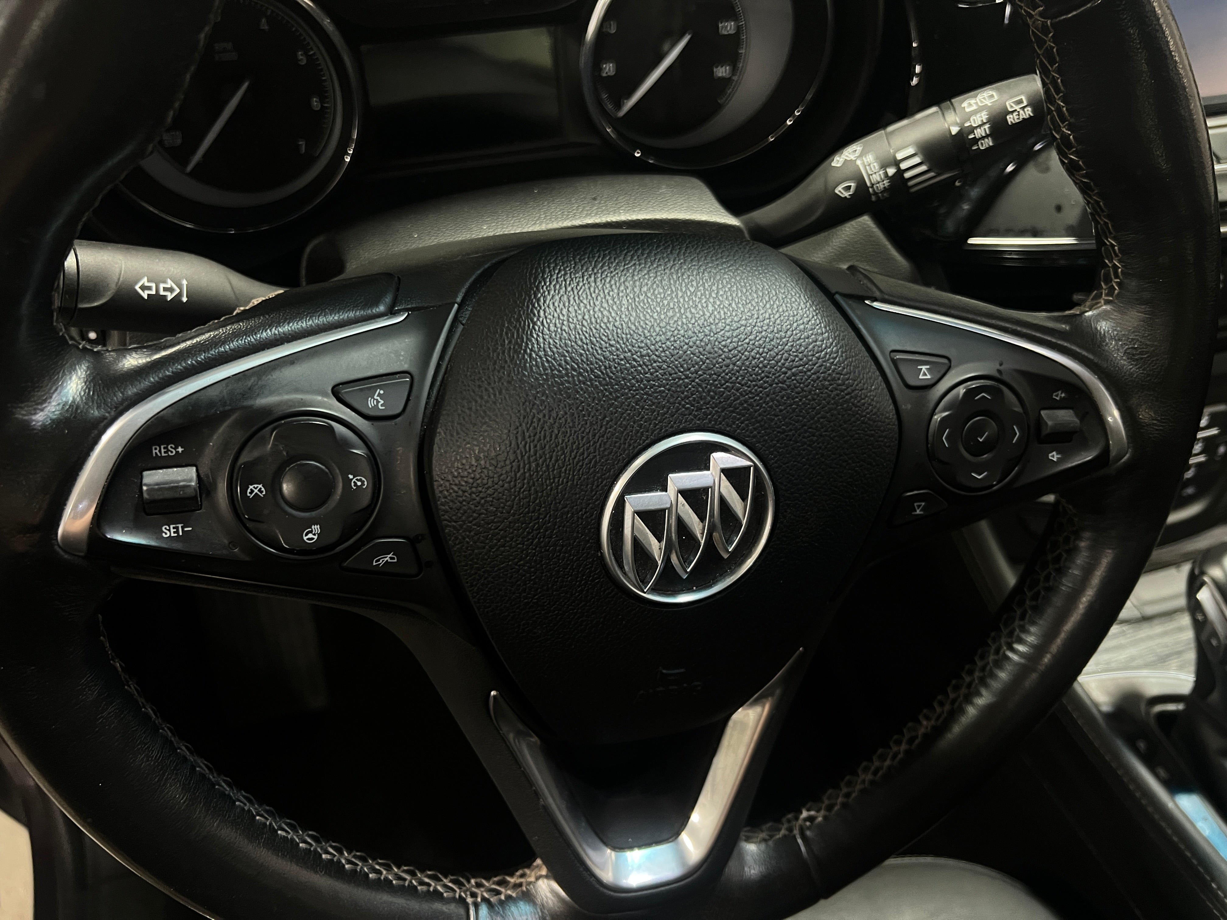 2017 Buick Envision Essence 4