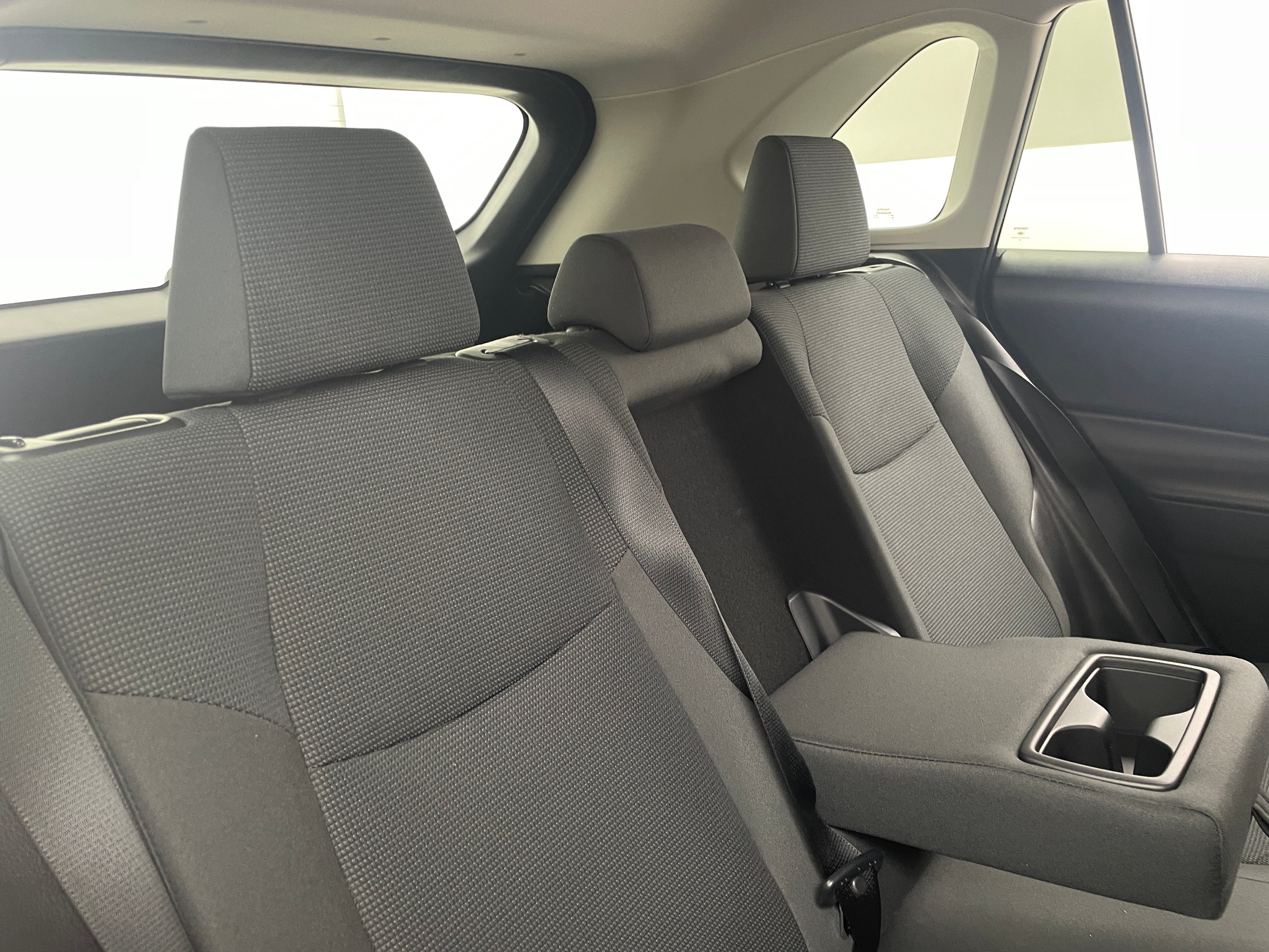 2019 Toyota RAV4 LE 6