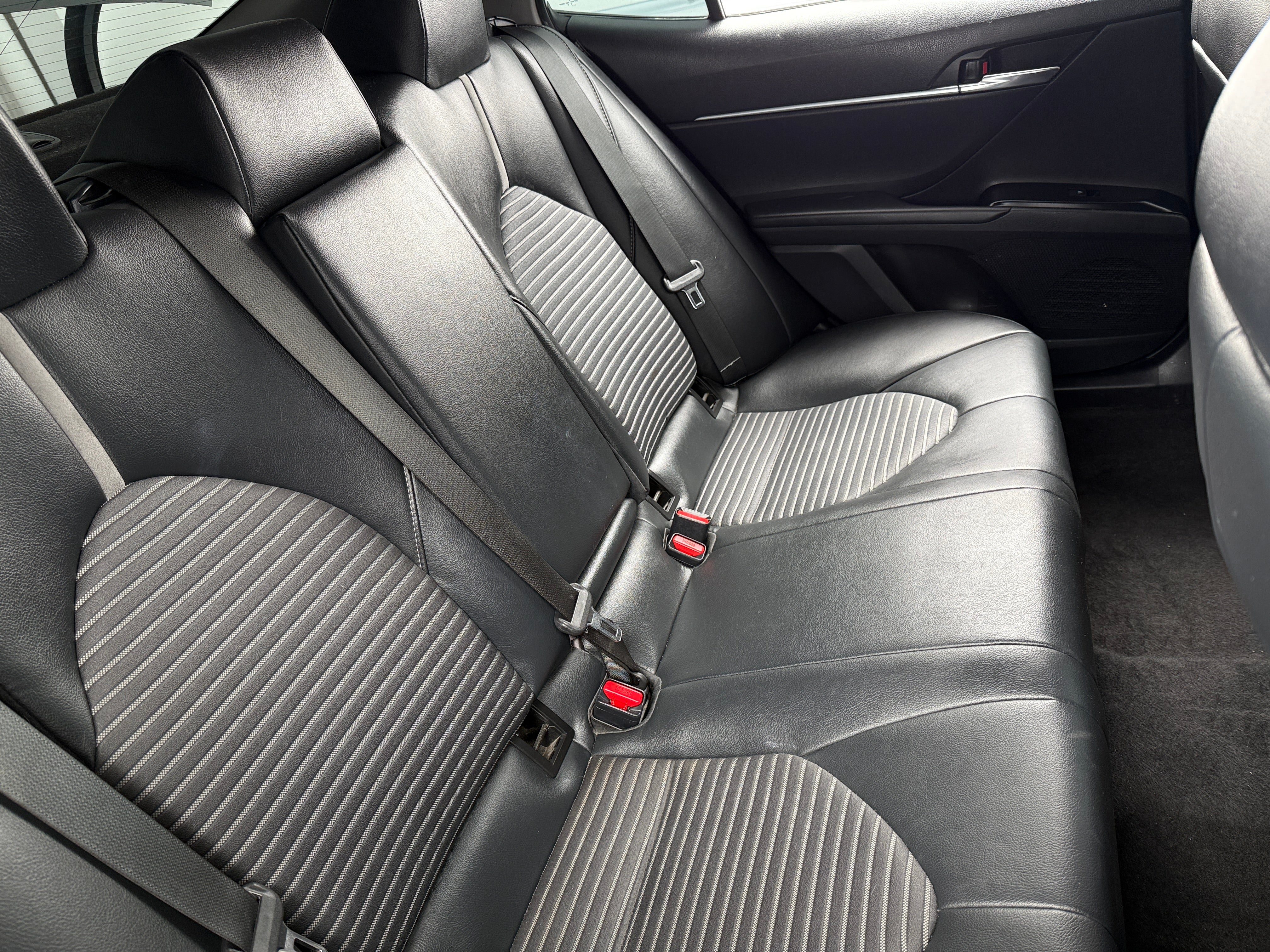 2019 Toyota Camry SE 5