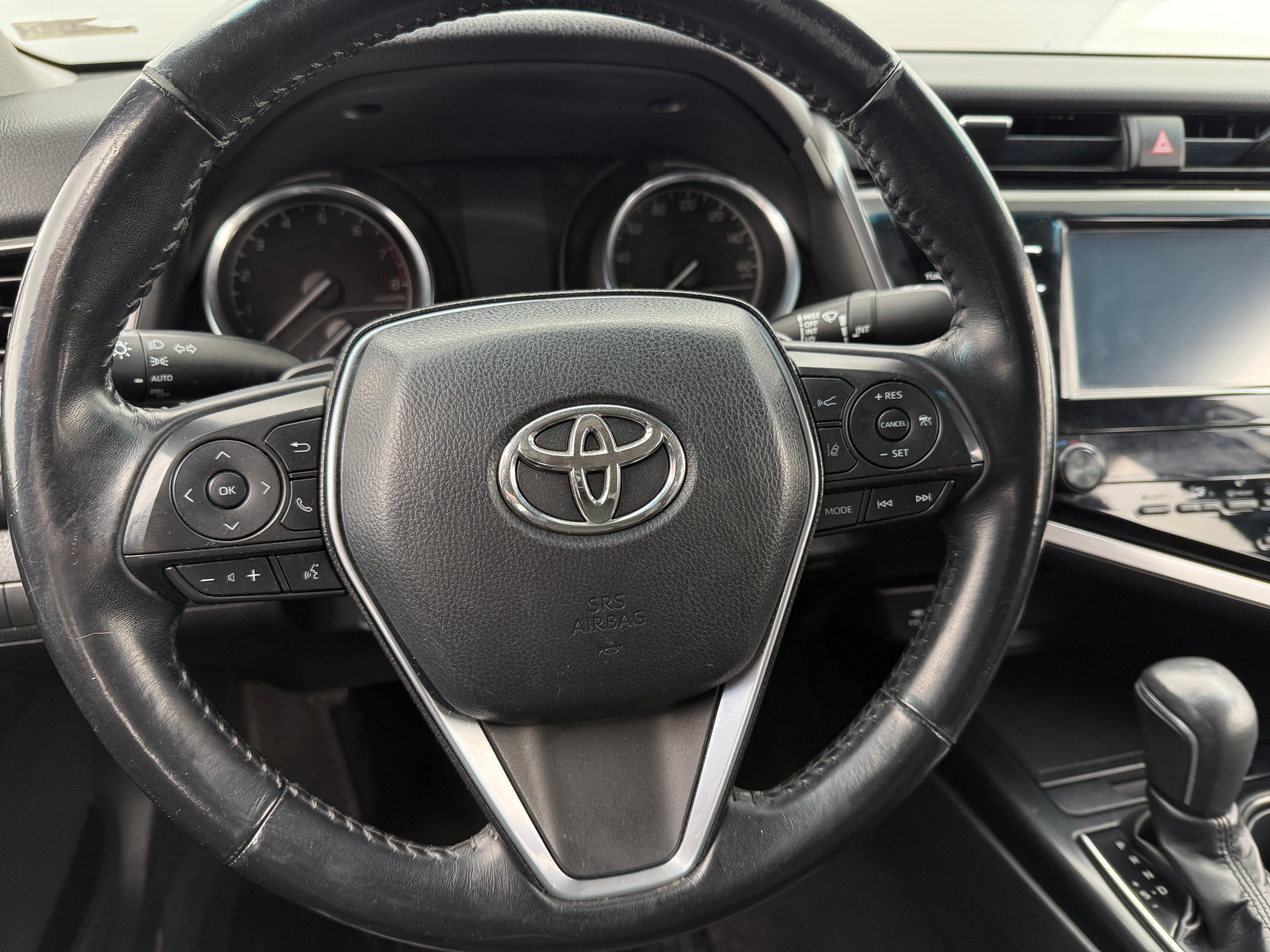 2019 Toyota Camry SE 4