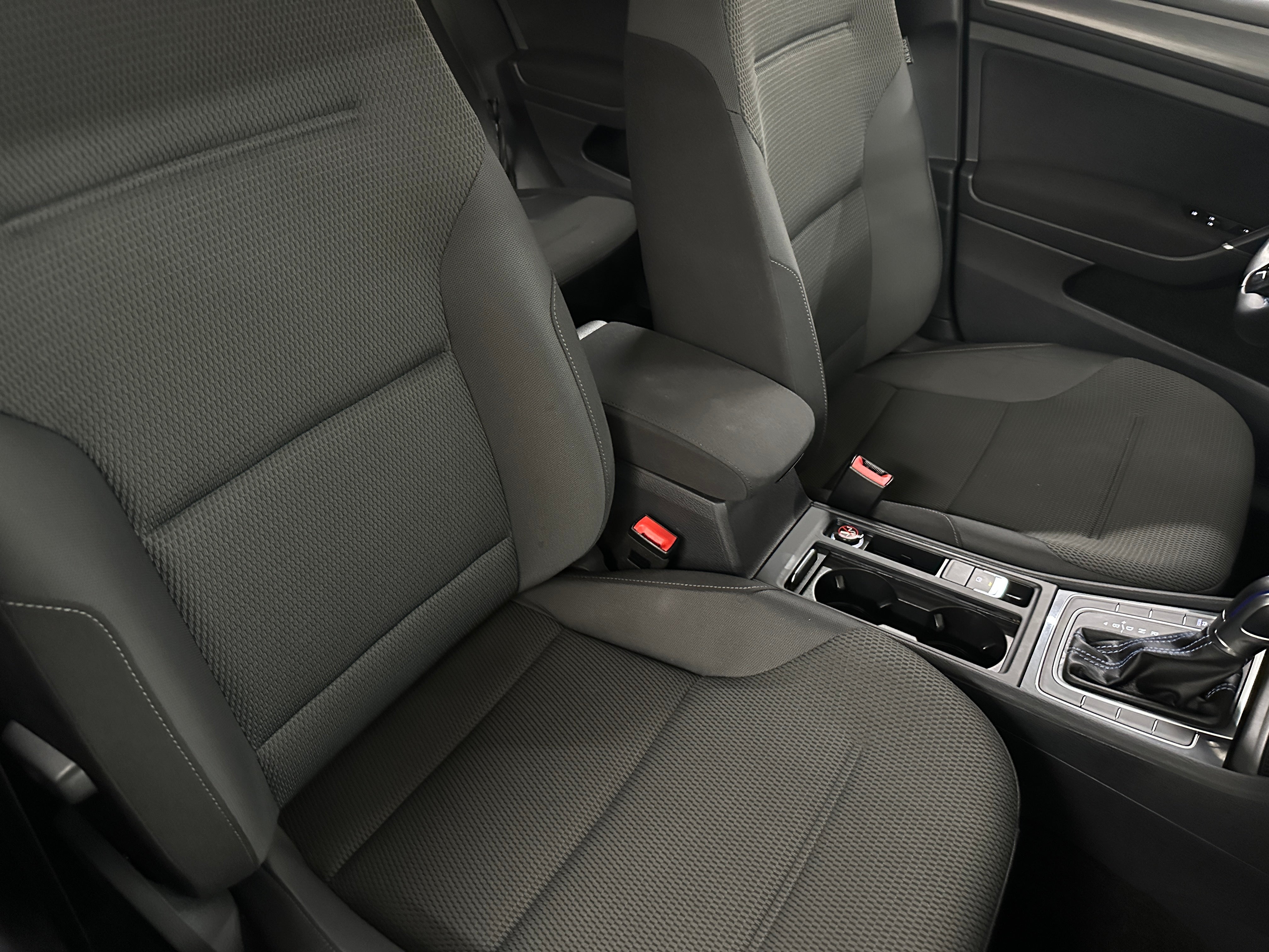 2019 Volkswagen e-Golf SE 2