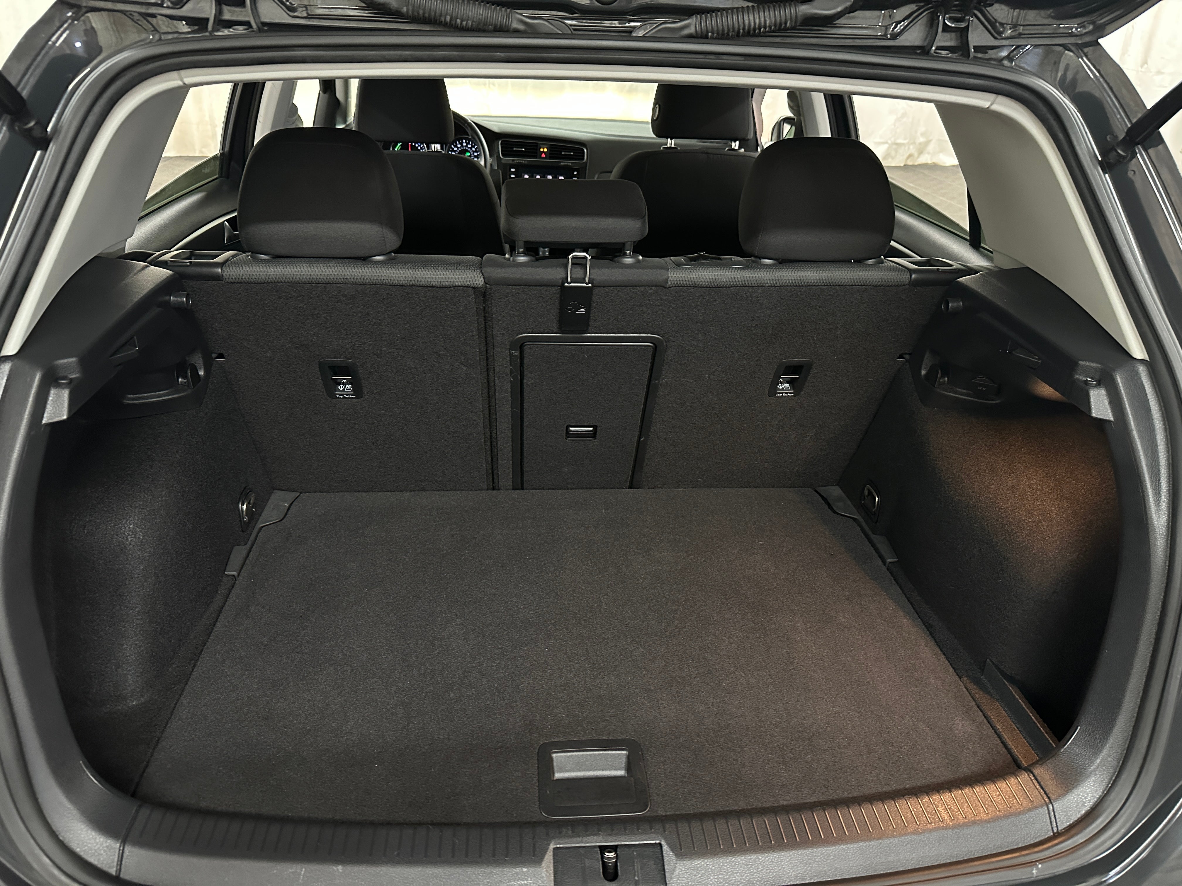 2019 Volkswagen e-Golf SE 7