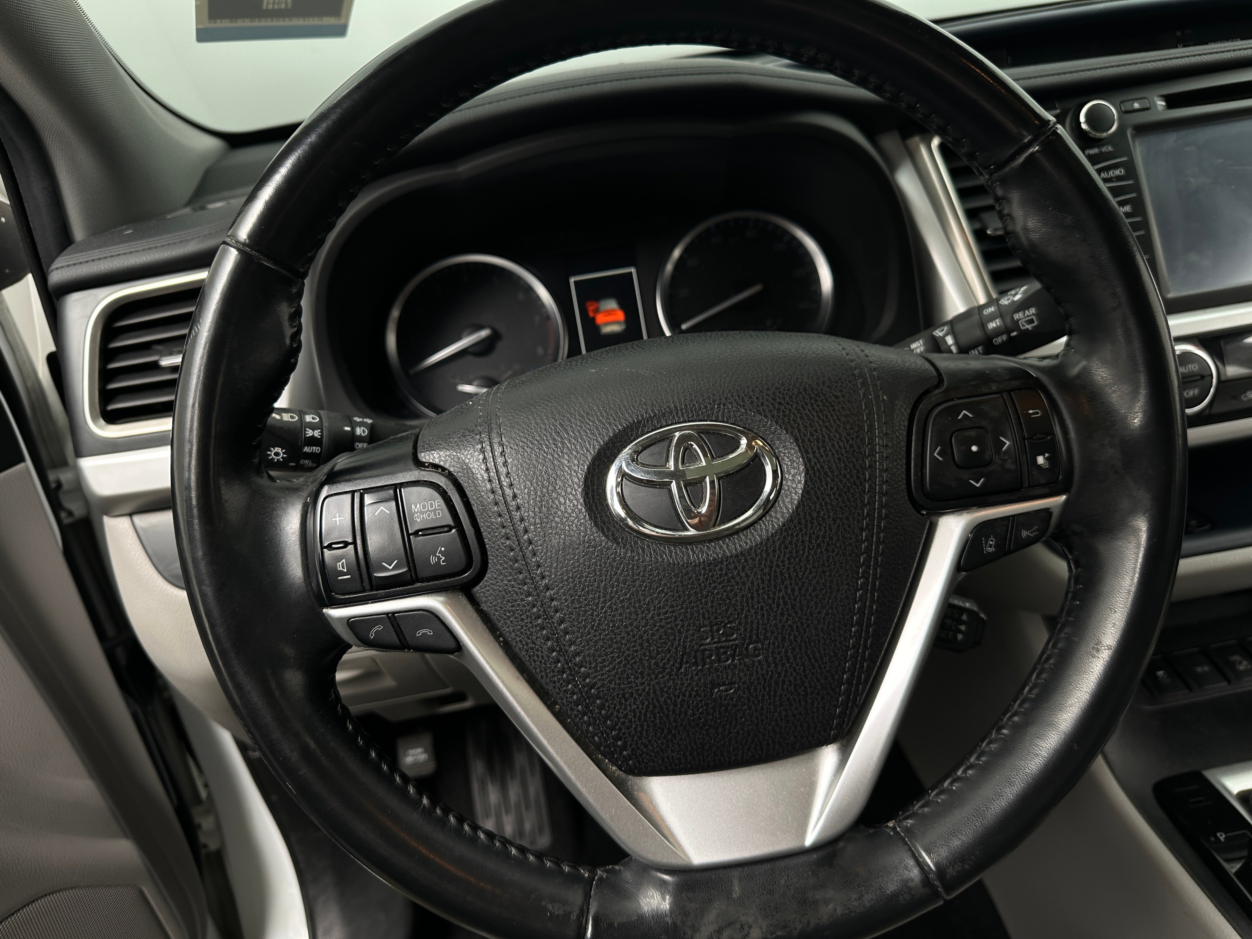 2019 Toyota Highlander XLE 4