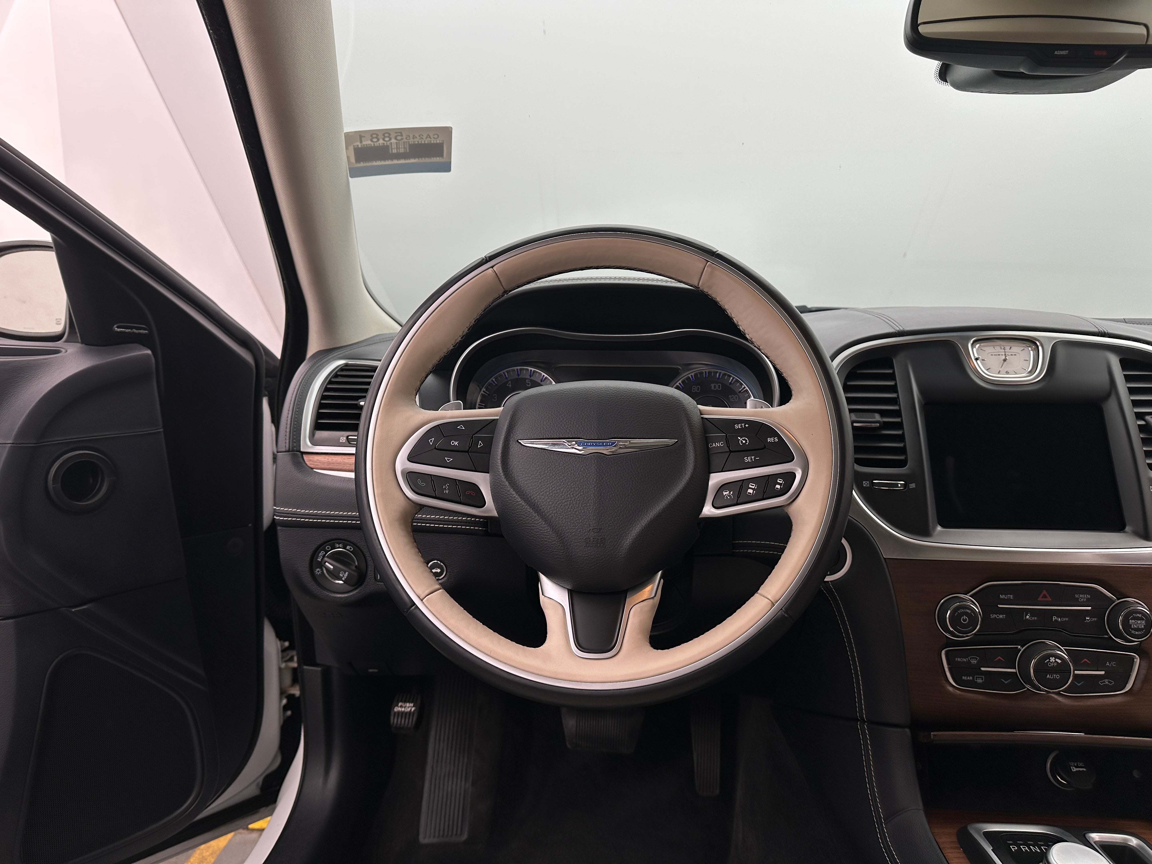 2017 Chrysler 300 C 4