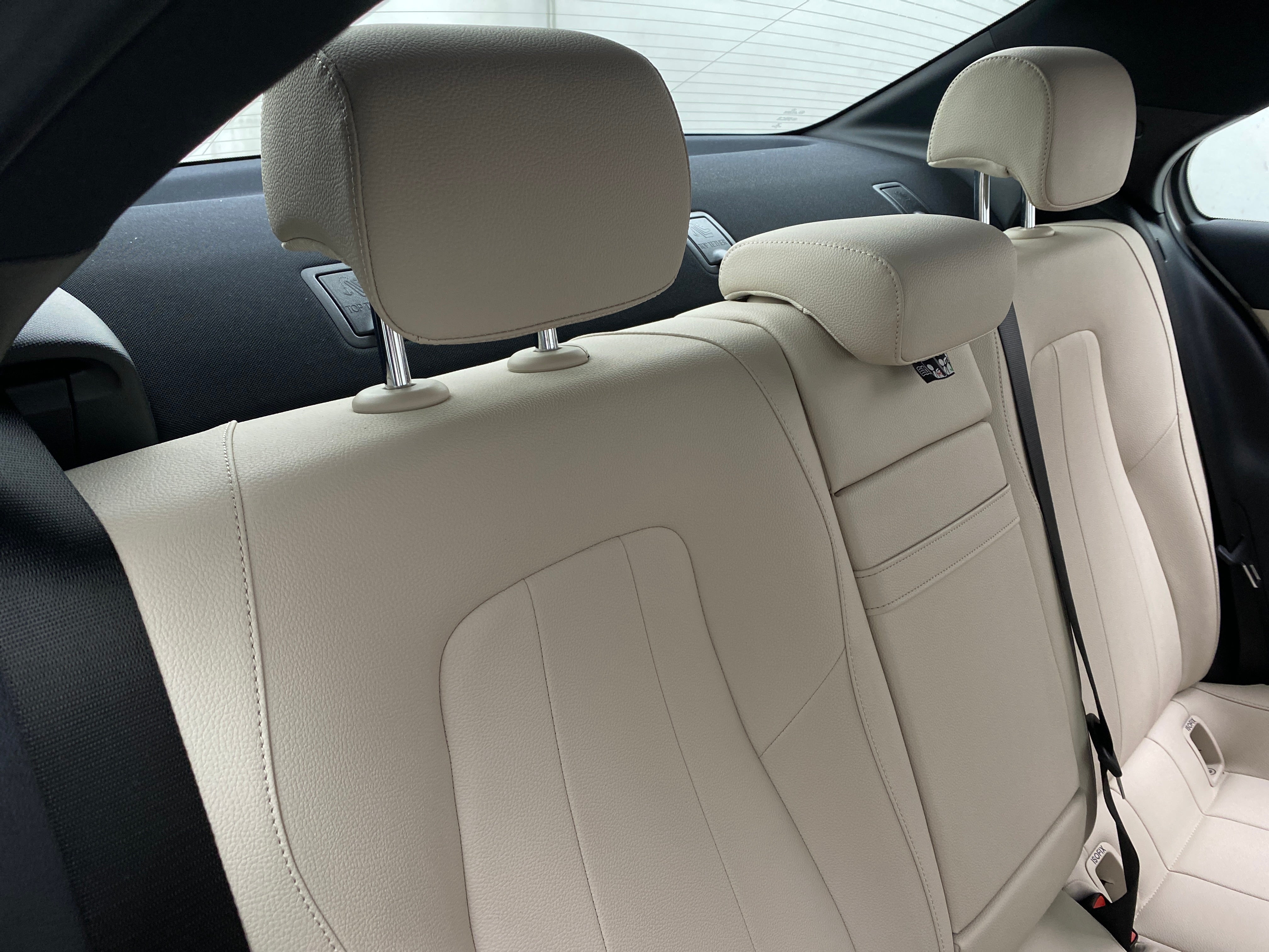 2022 Mercedes-Benz A-Class A 220 4MATIC 5