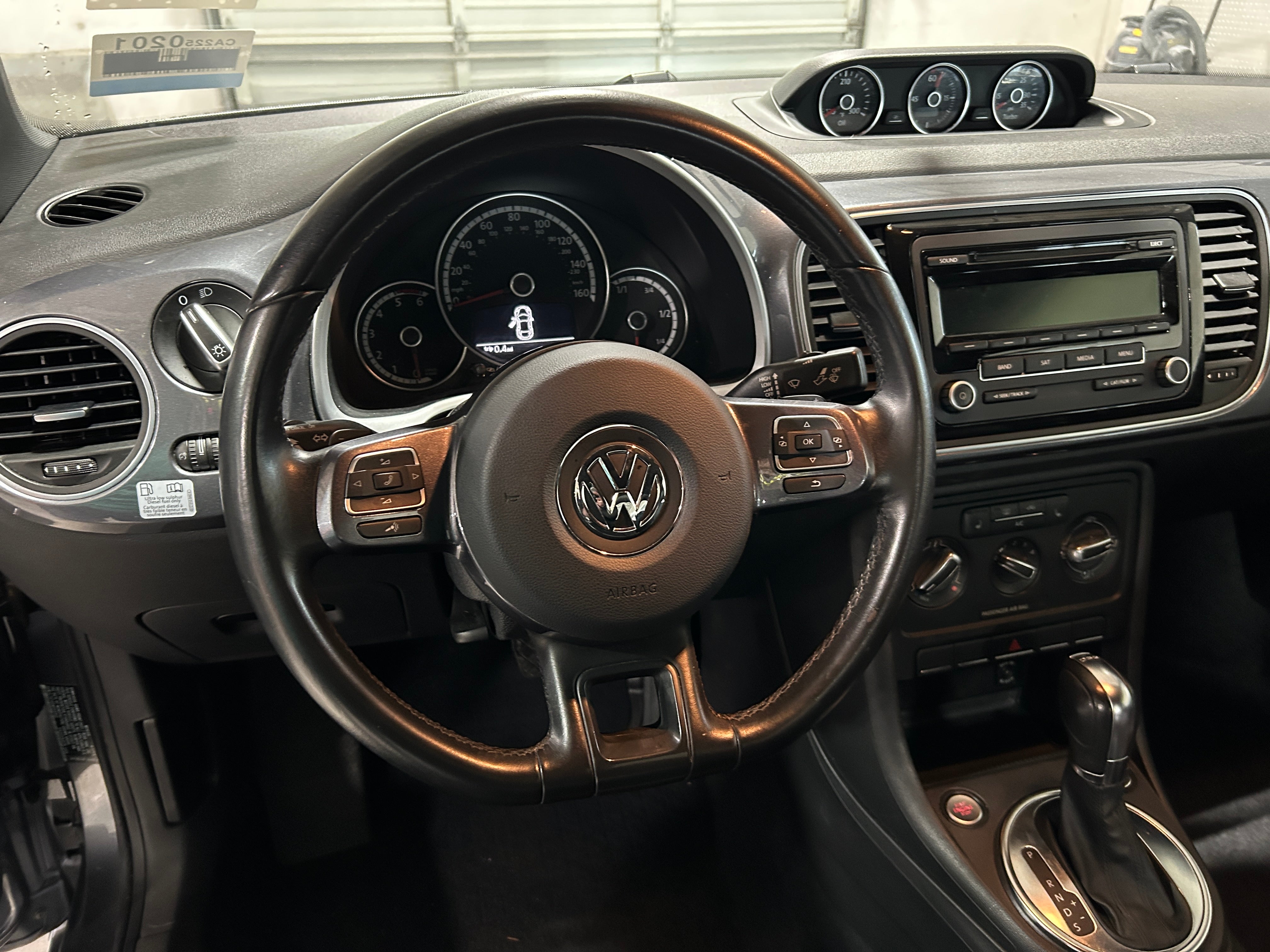 2013 Volkswagen Beetle  4