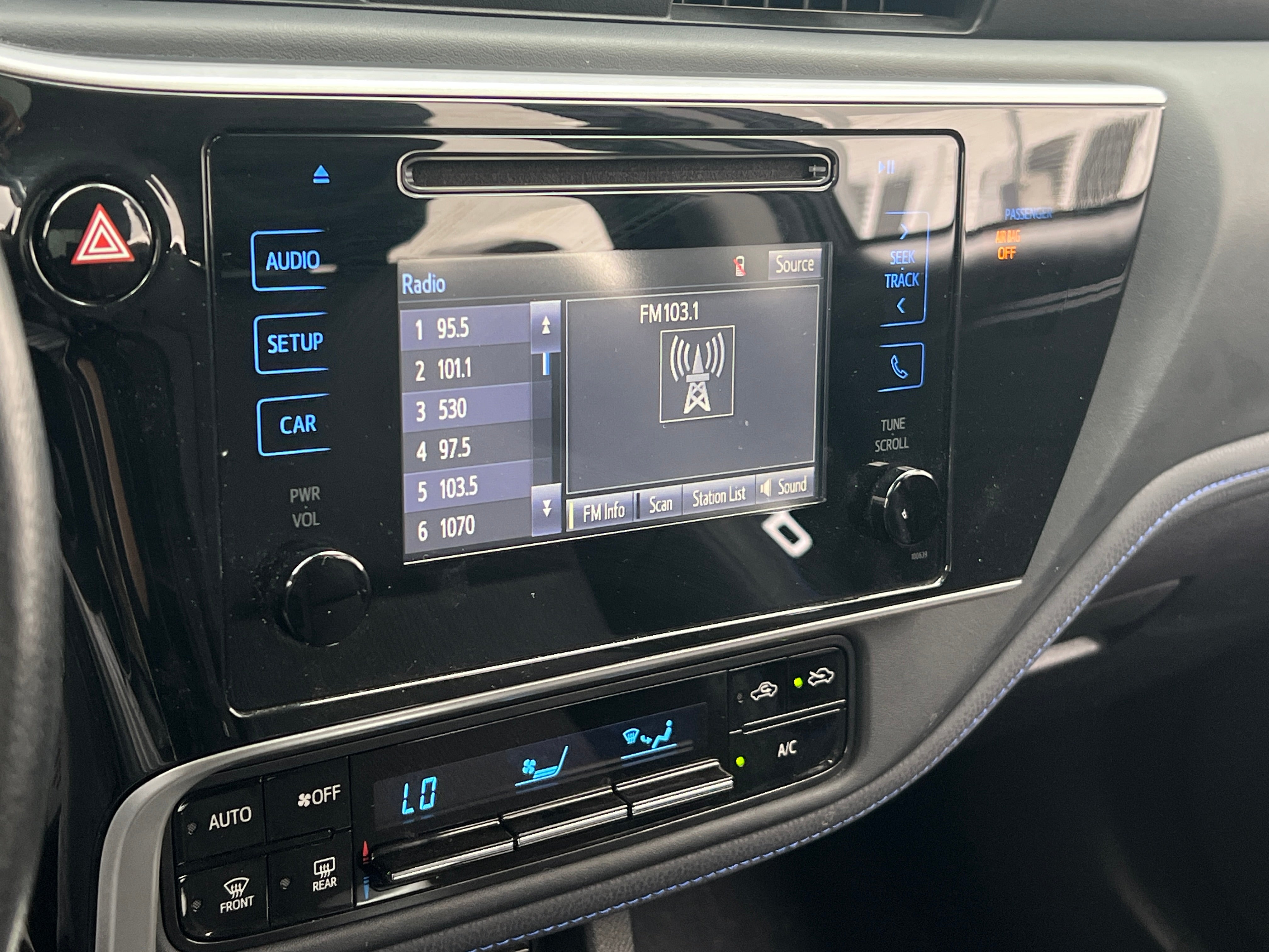 2019 Toyota Corolla SE 3