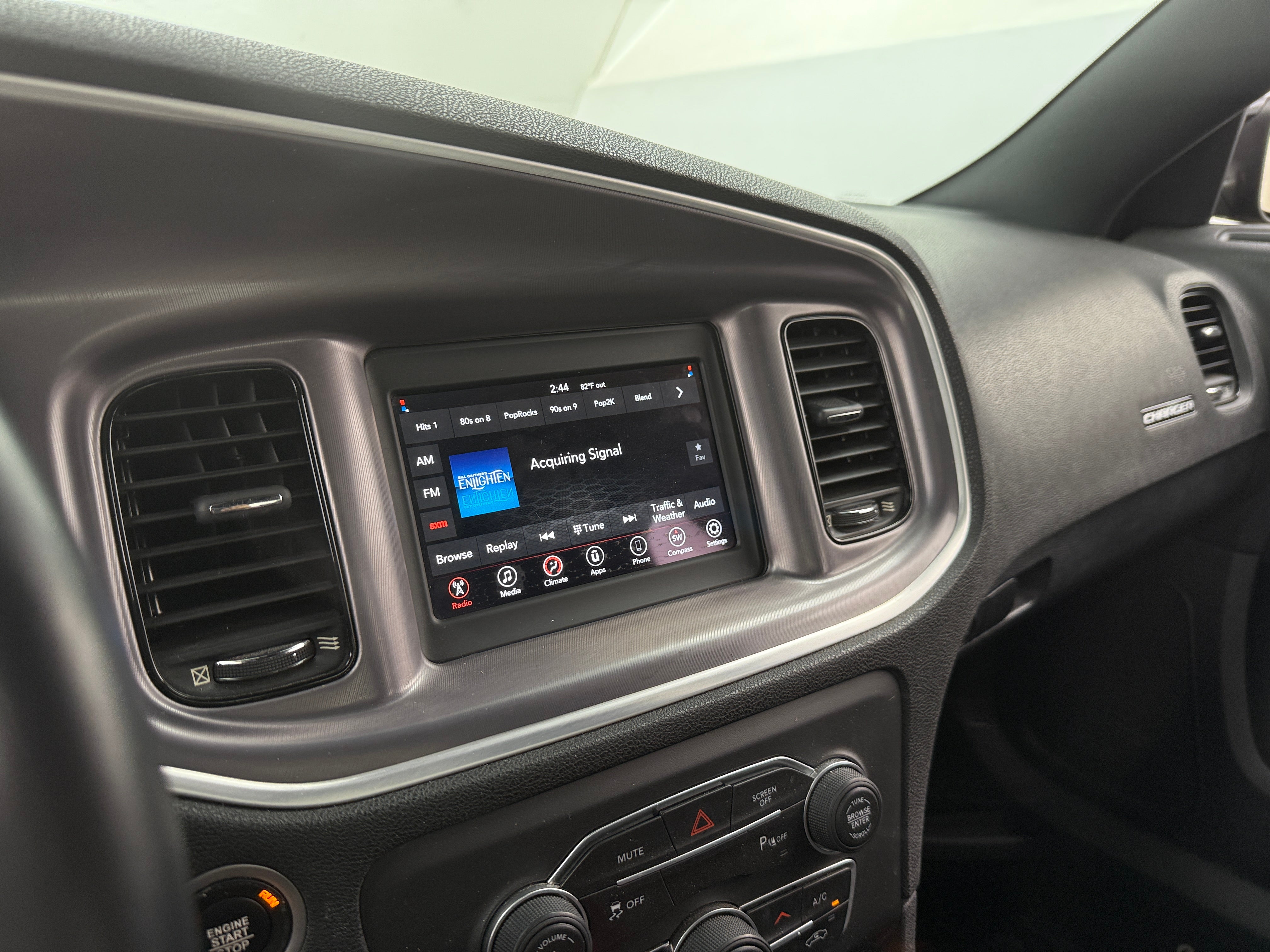2019 Dodge Charger SXT 4
