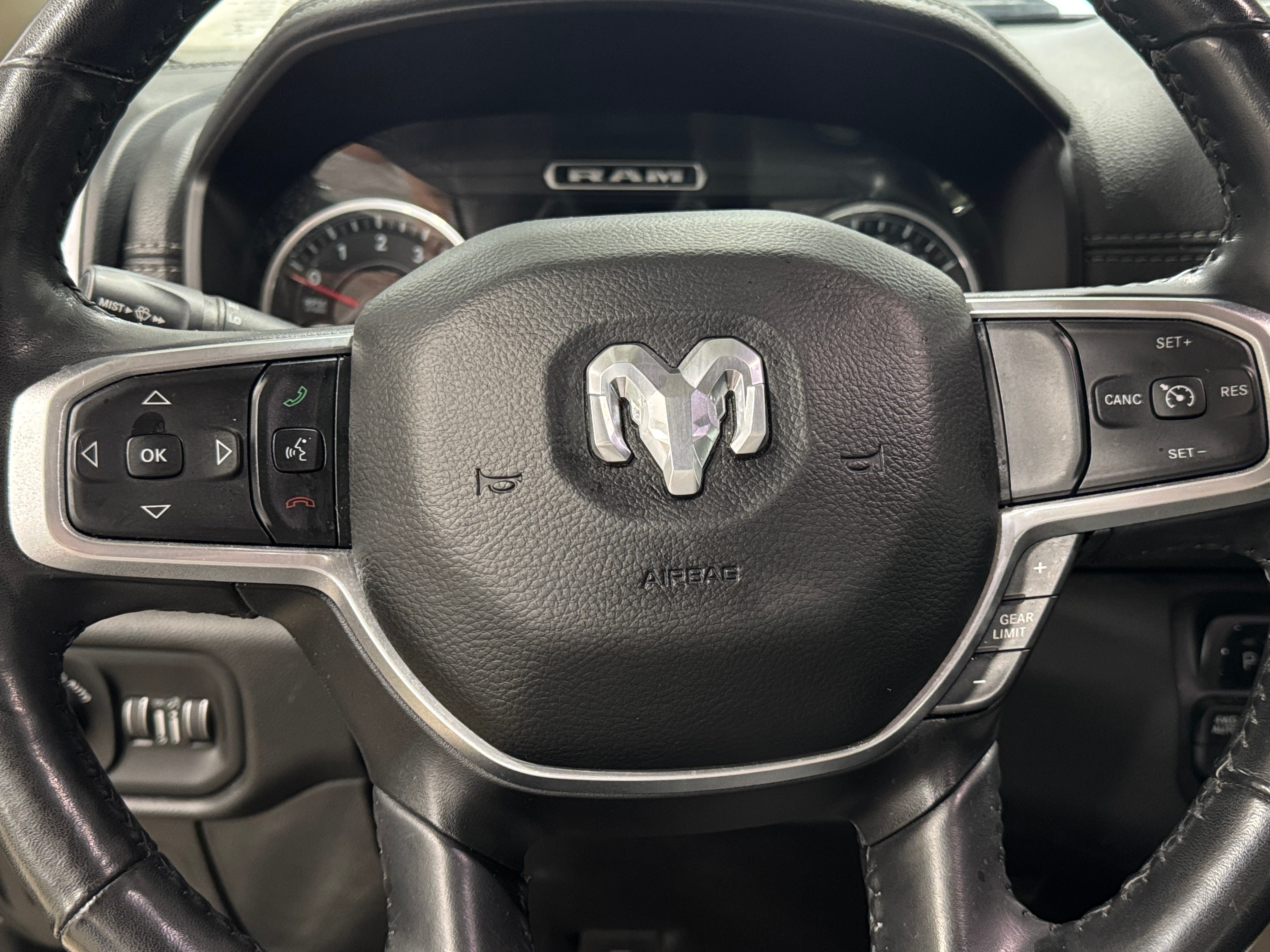 2020 RAM 1500 Laramie 4