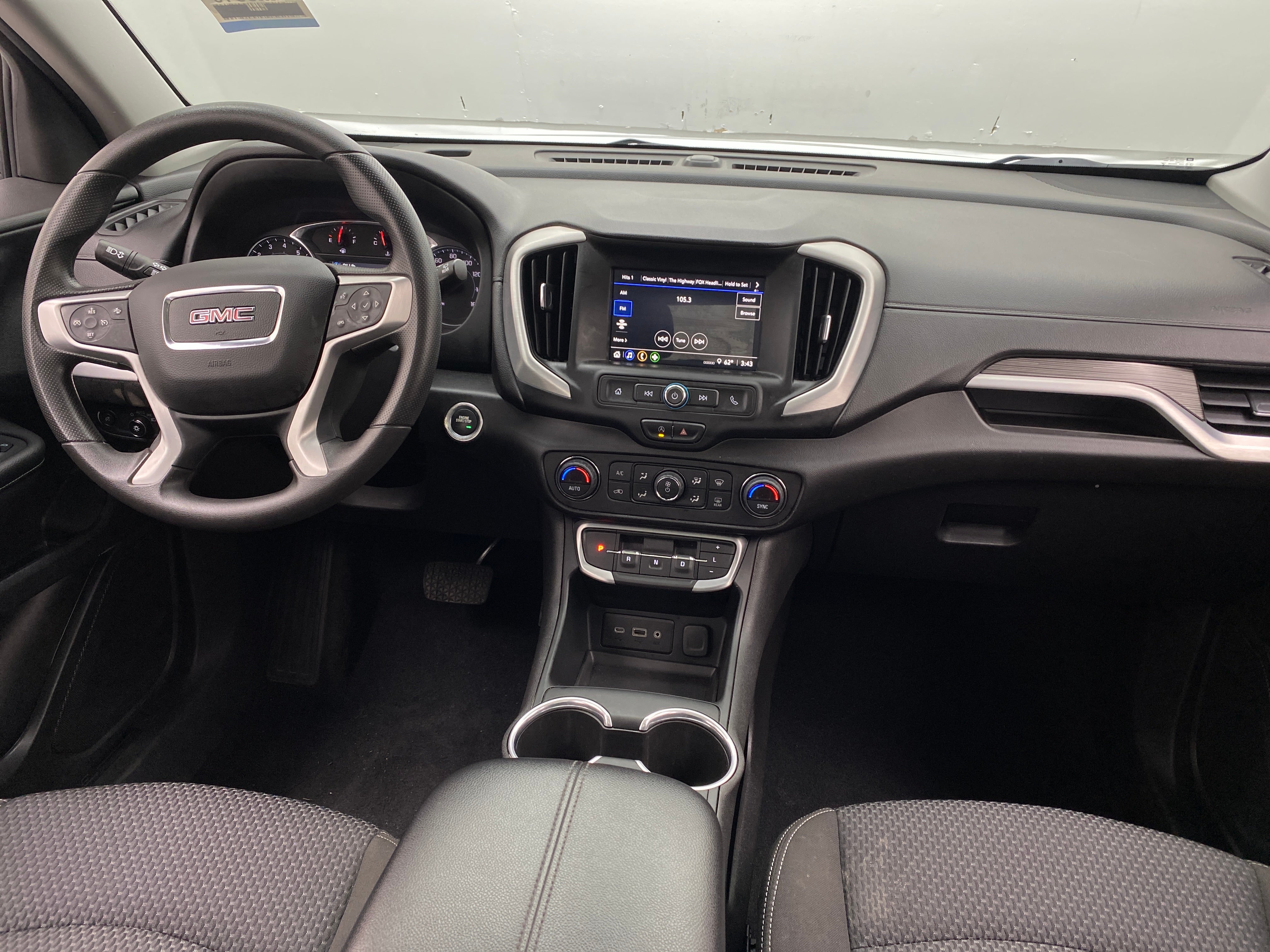 2022 GMC Terrain SLE 3