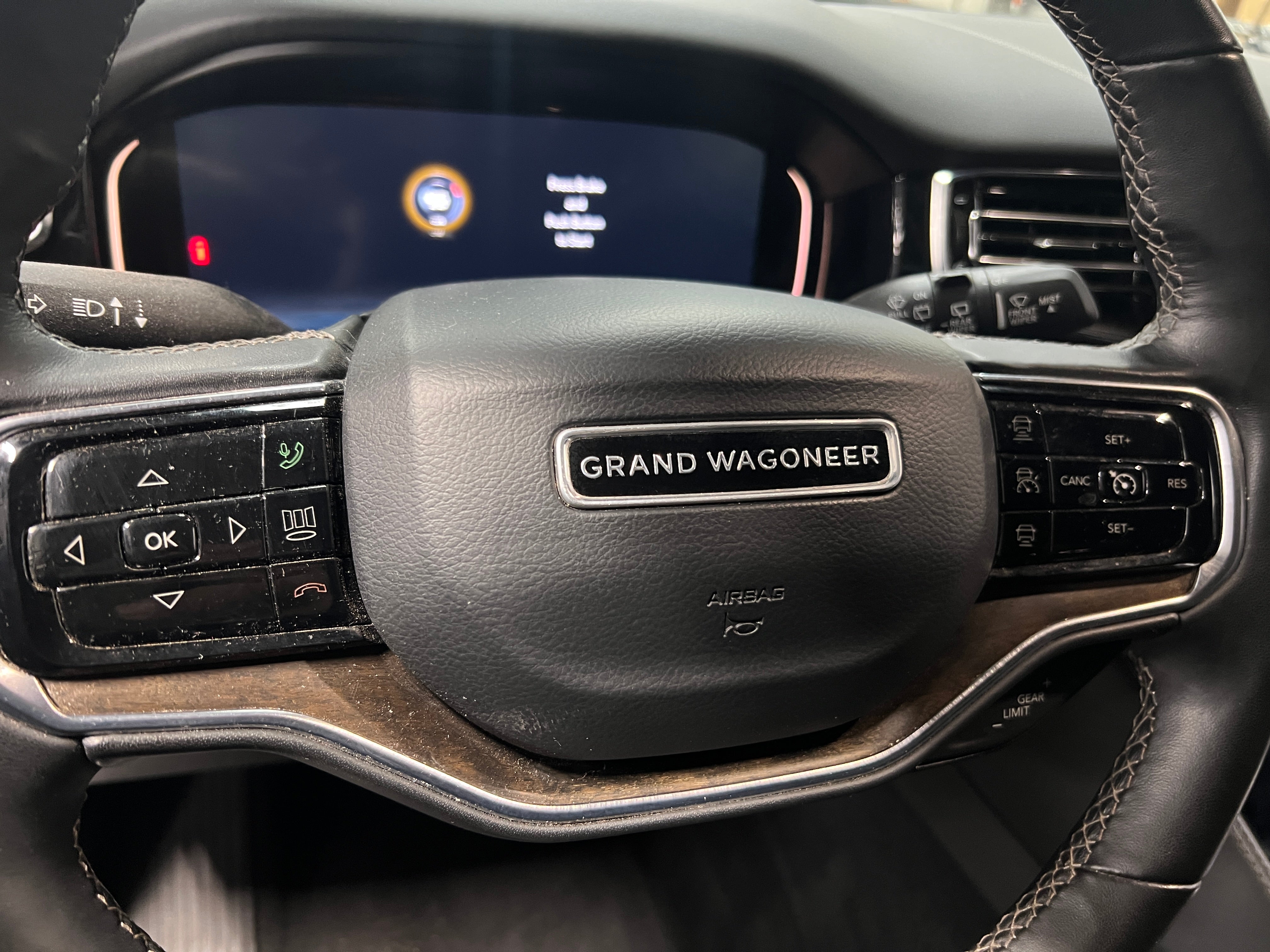 2022 Jeep Grand Wagoneer Series I 4