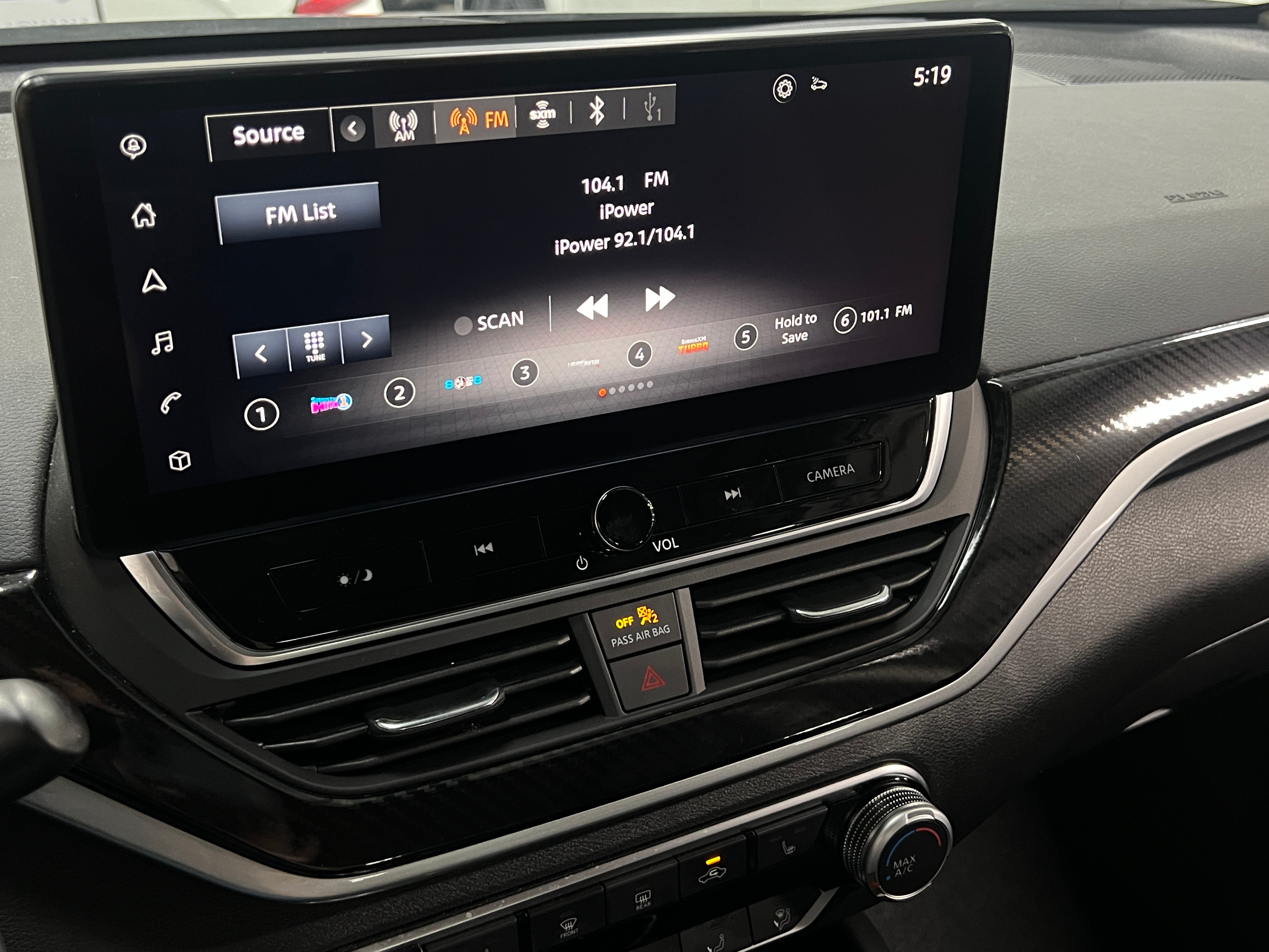 2024 Nissan Altima SR 4