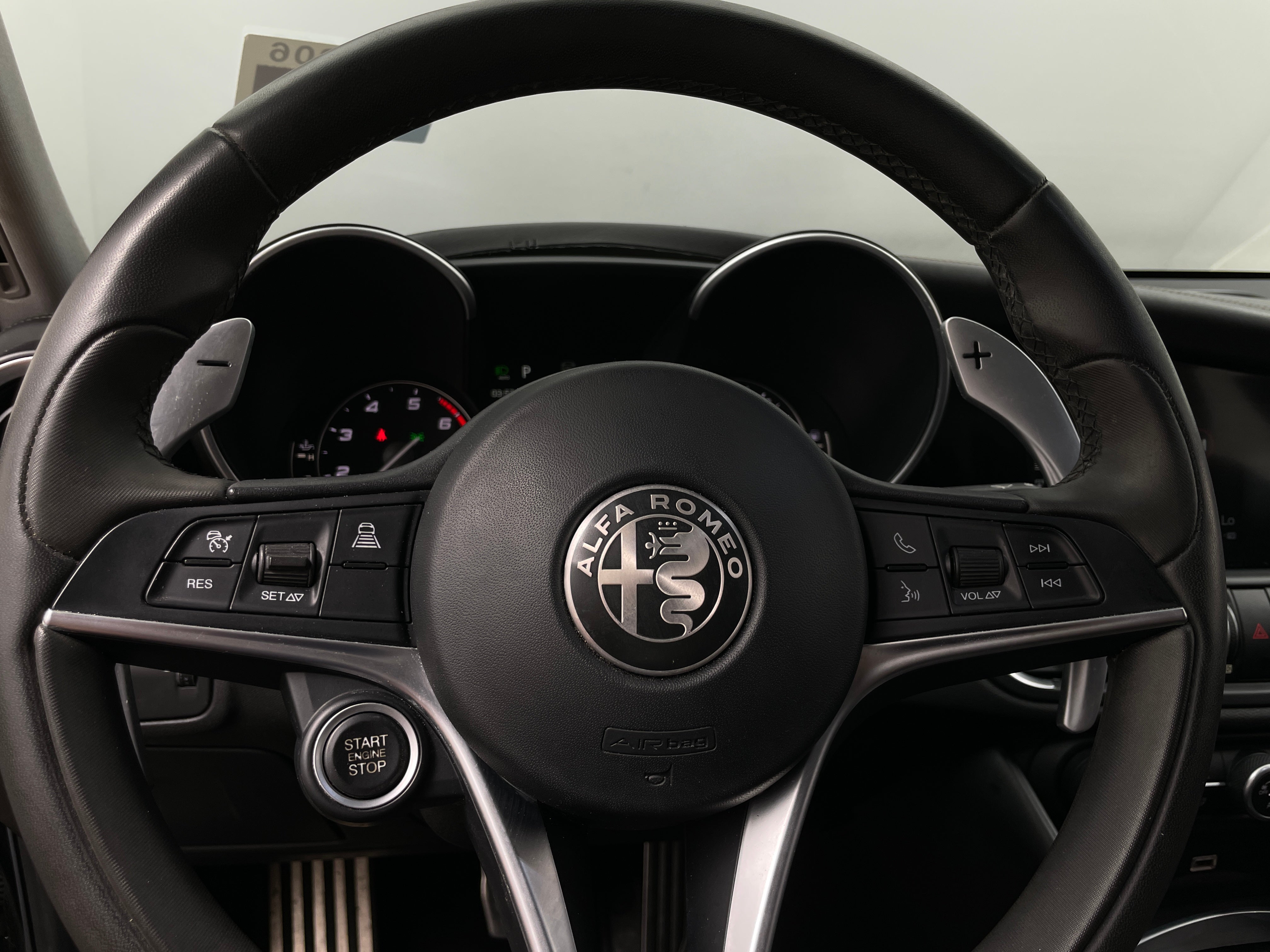2018 Alfa Romeo Giulia Sport 4