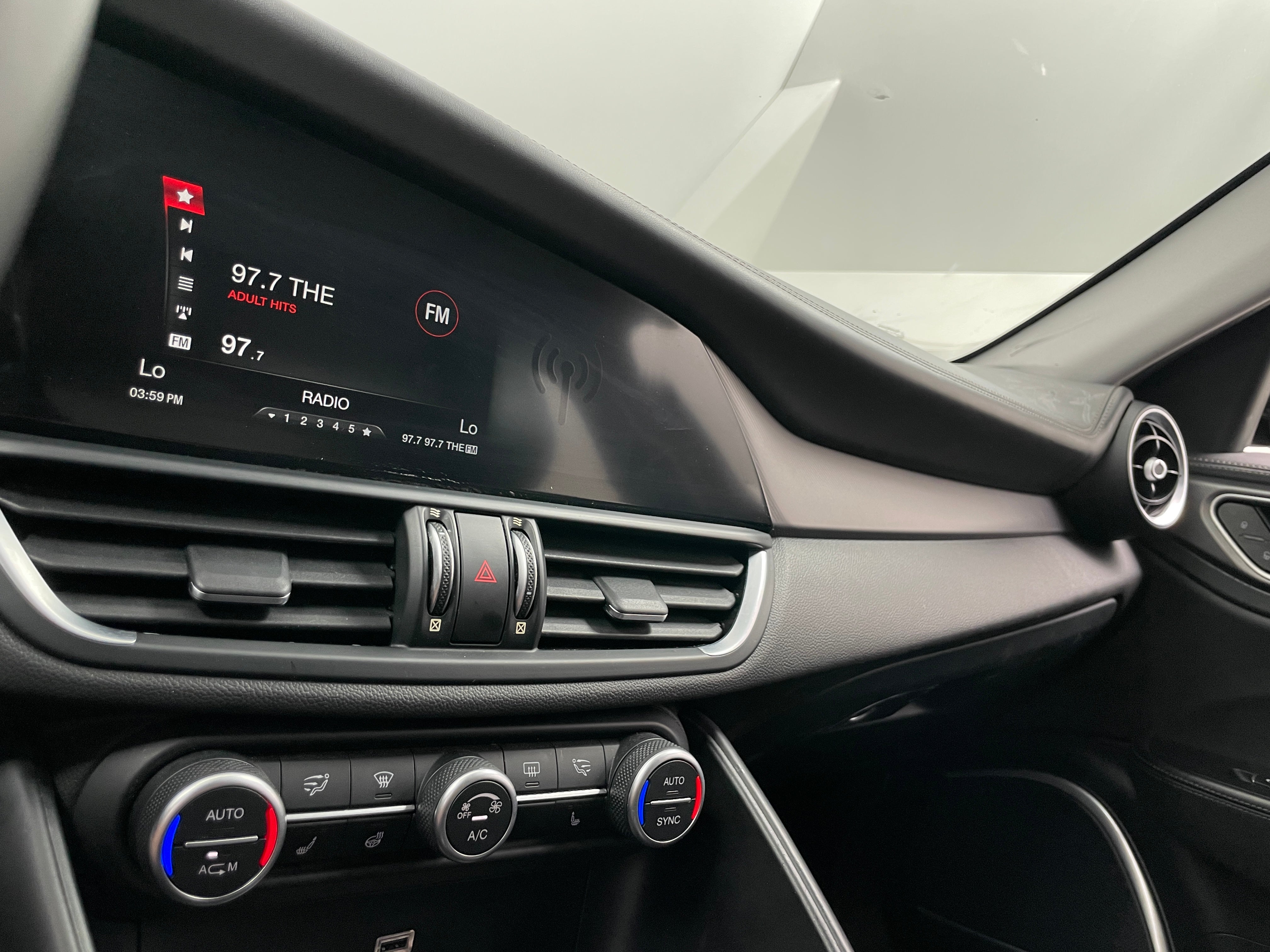 2018 Alfa Romeo Giulia Sport 3