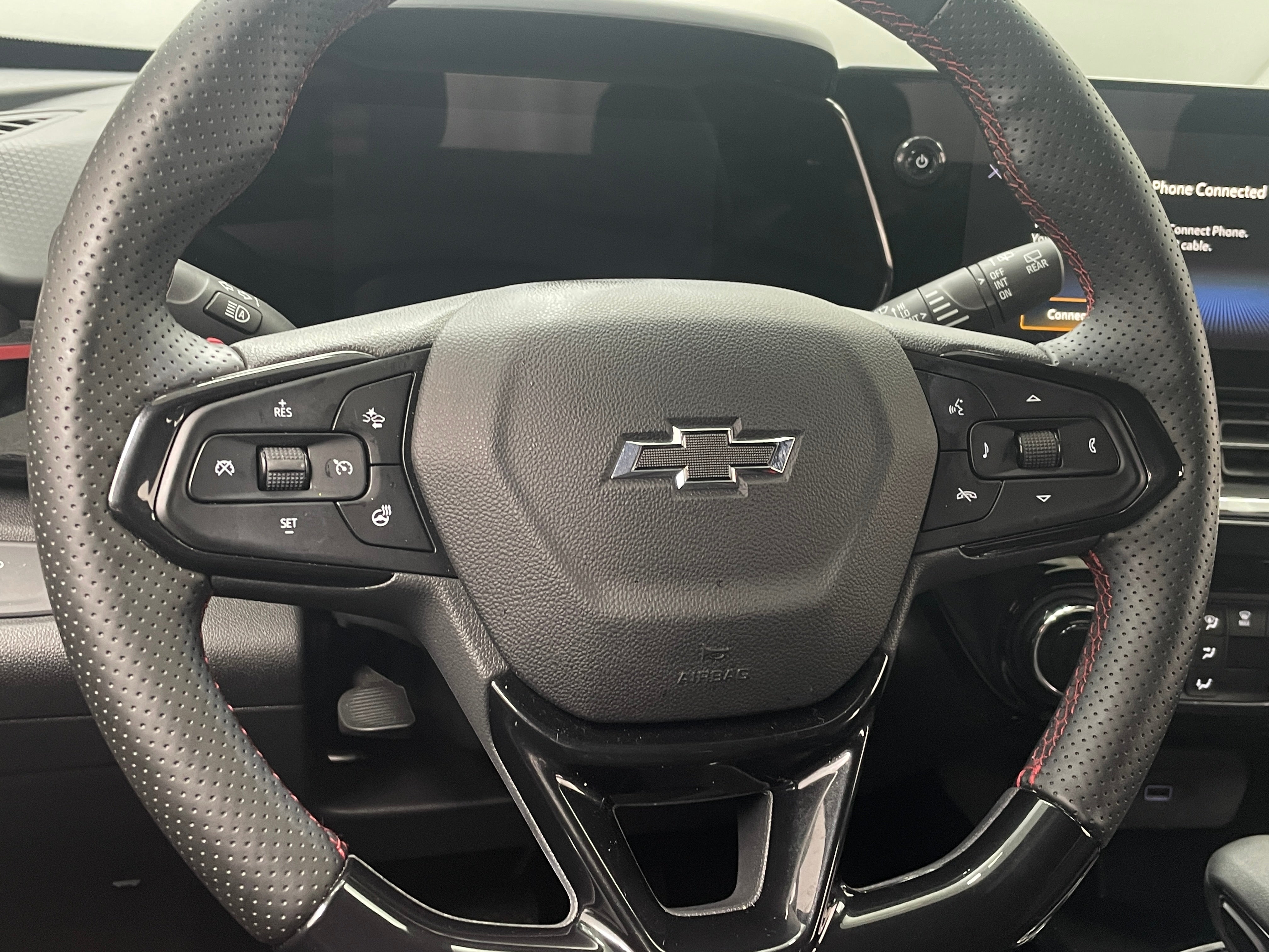 2025 Chevrolet Trax RS 4