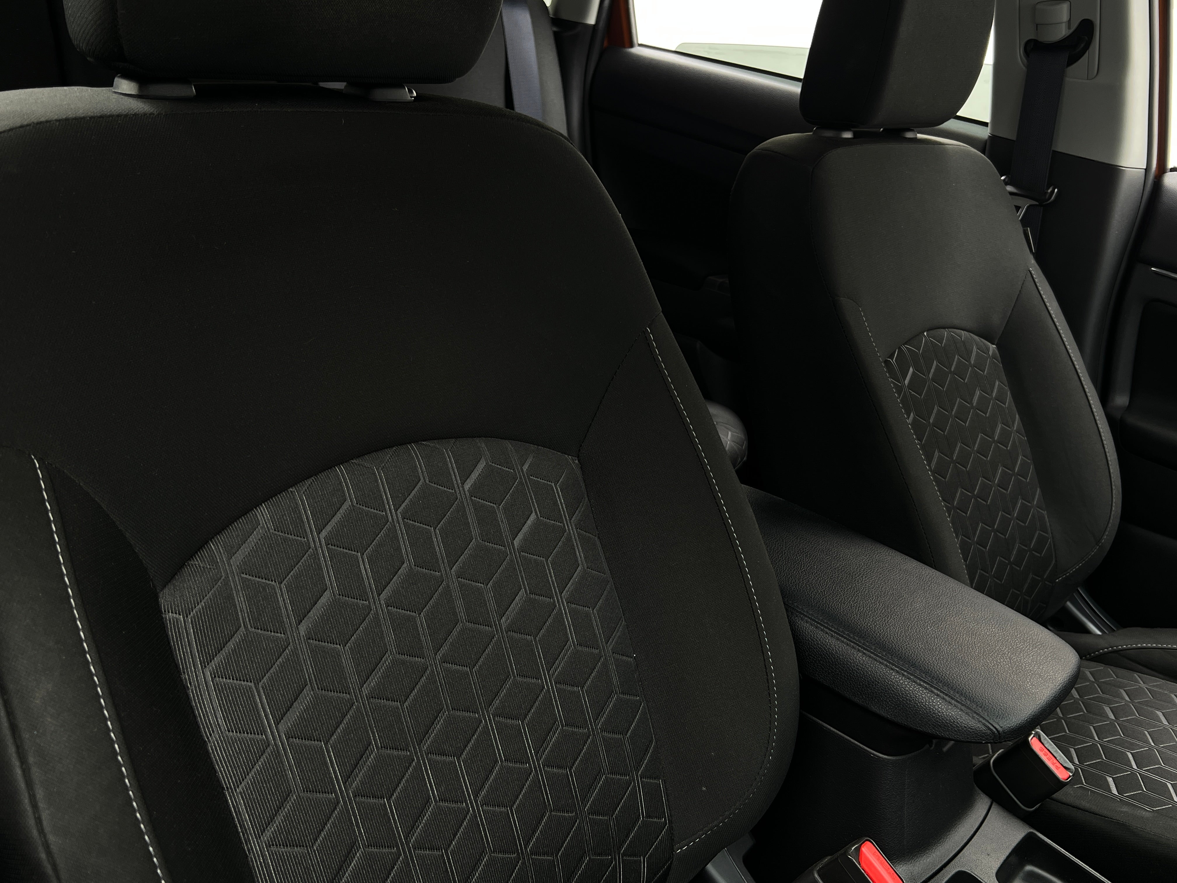 2023 Mitsubishi Outlander Sport ES 2