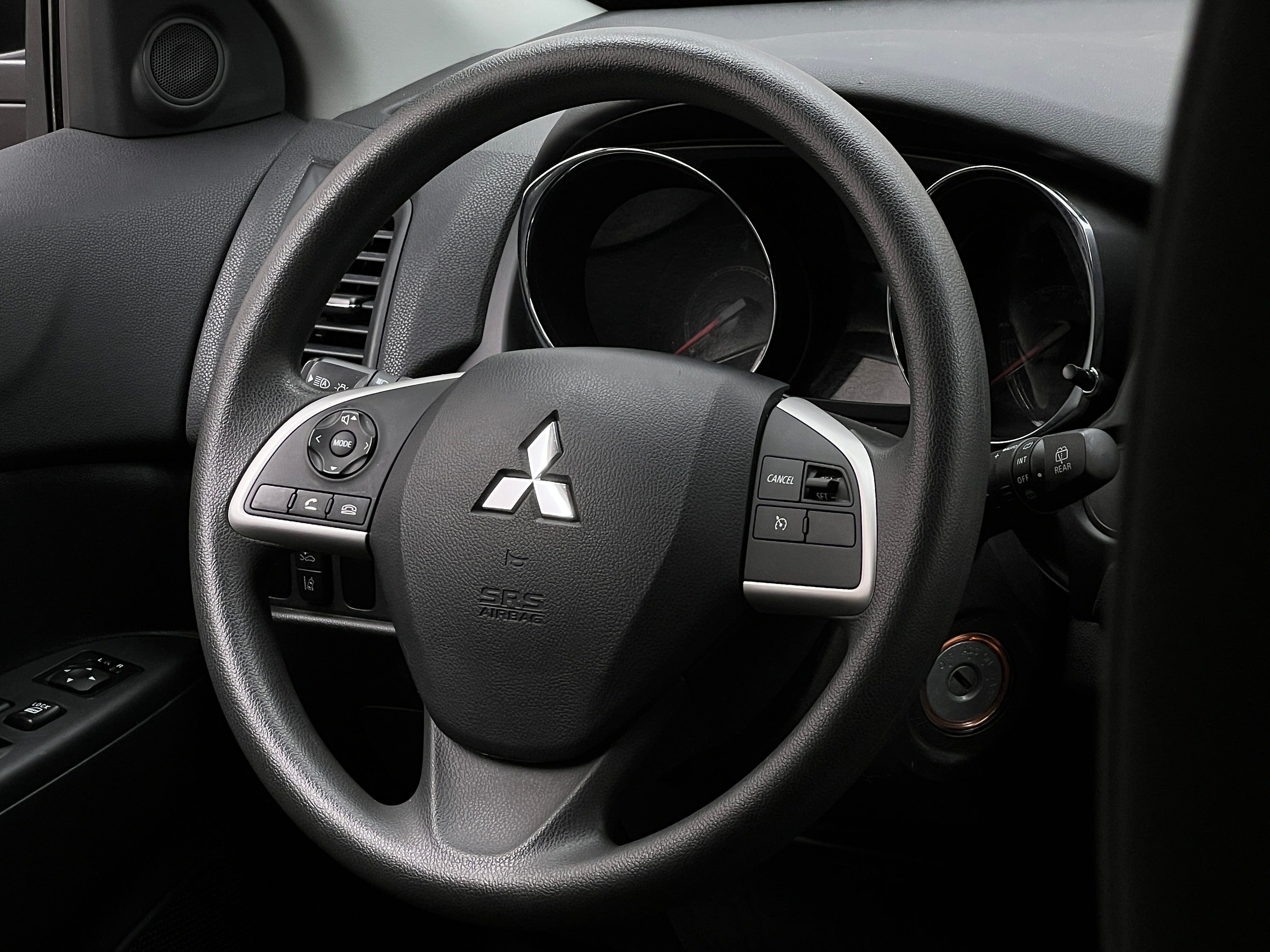 2023 Mitsubishi Outlander Sport ES 5