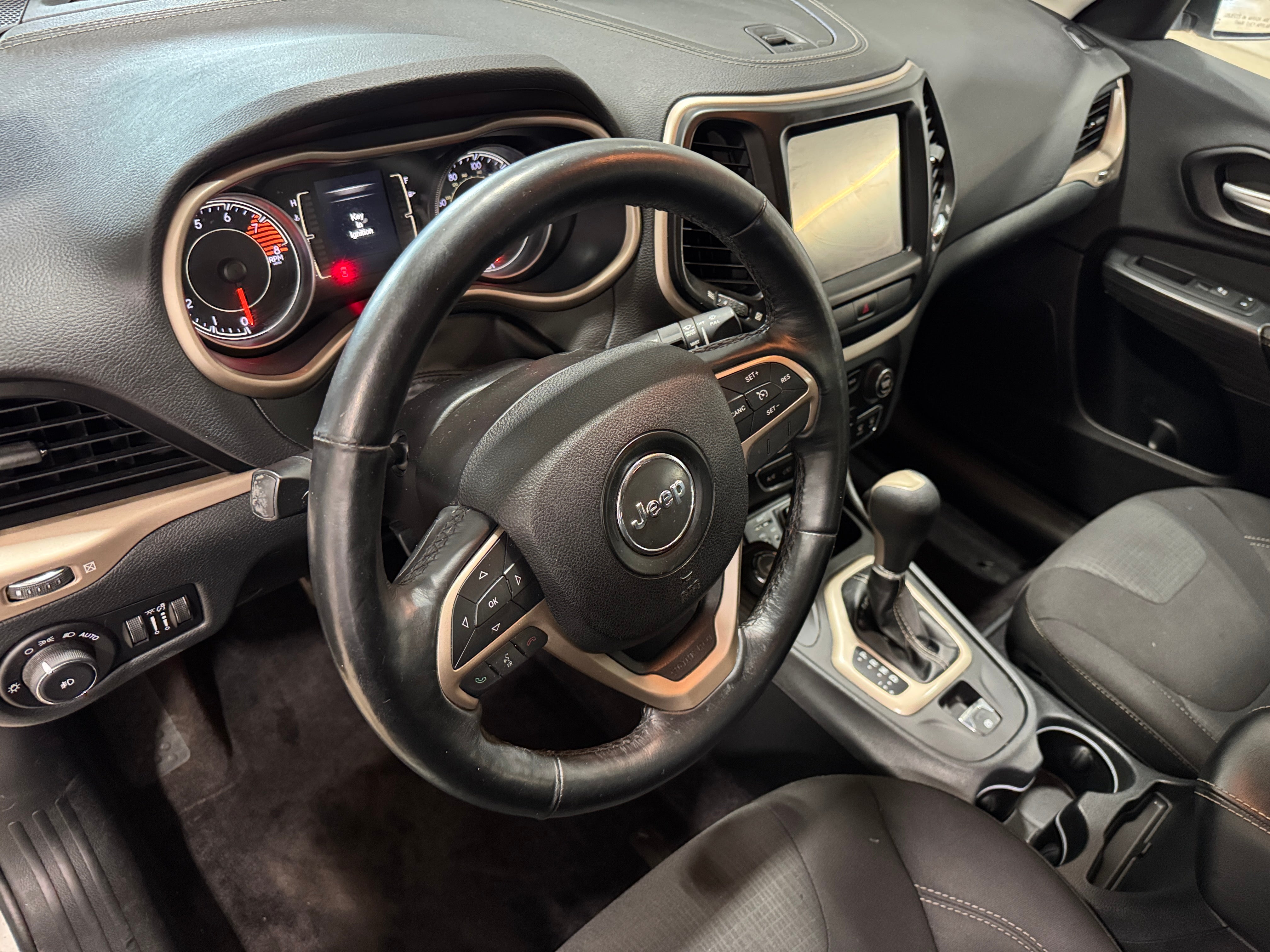 2016 Jeep Cherokee Altitude 3