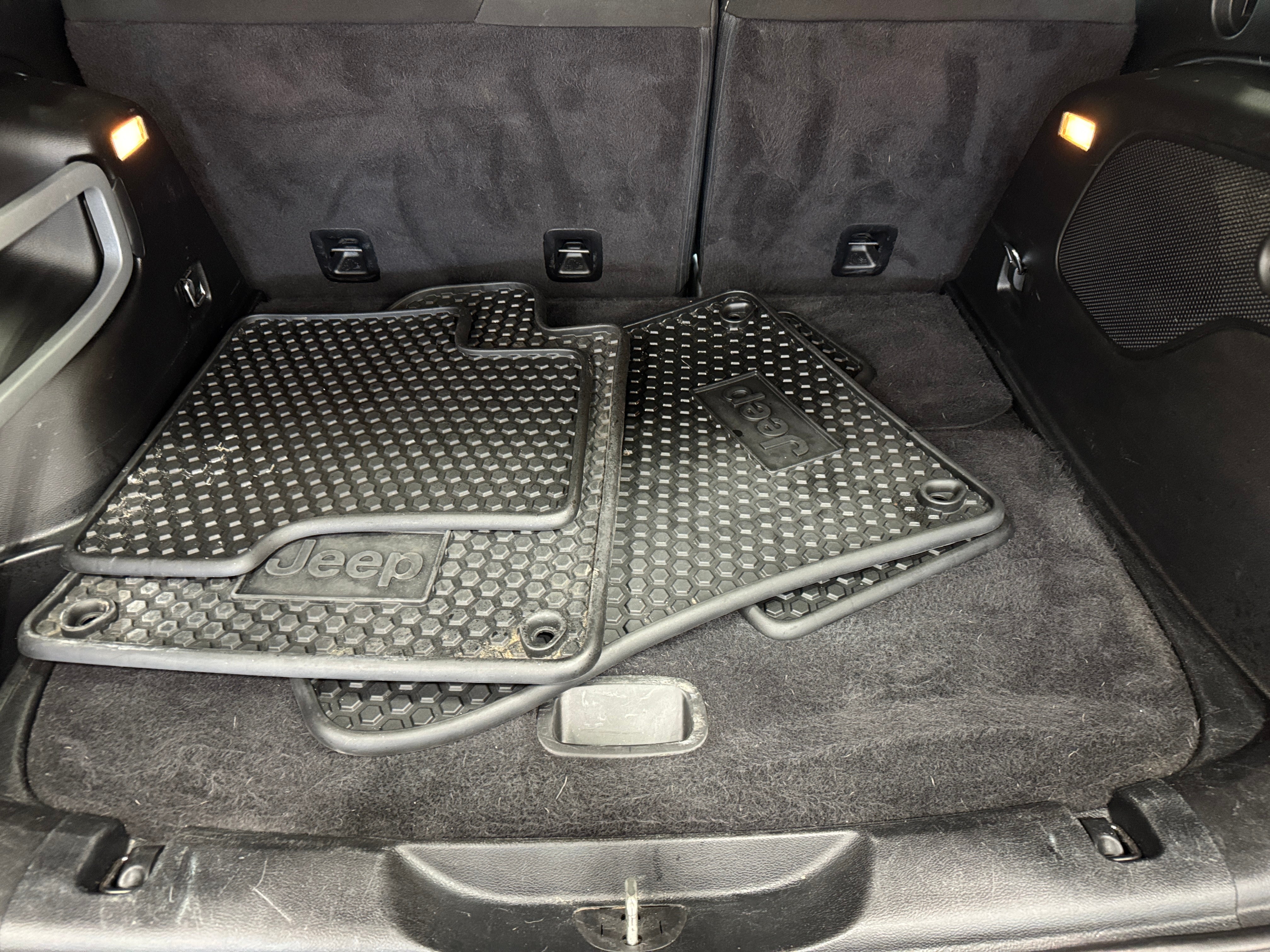 2016 Jeep Cherokee Altitude 7