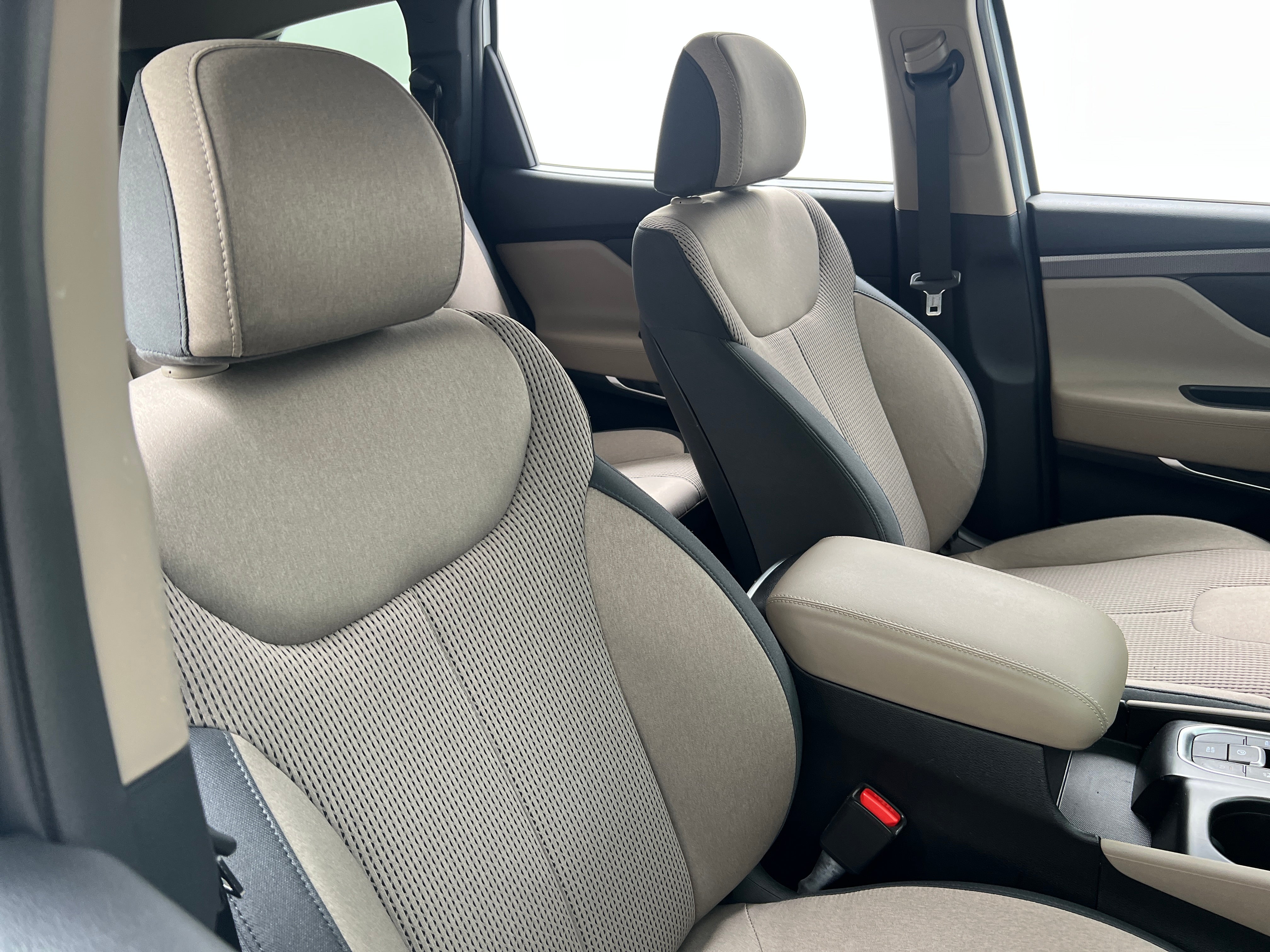 2019 Hyundai Santa Fe SEL 2