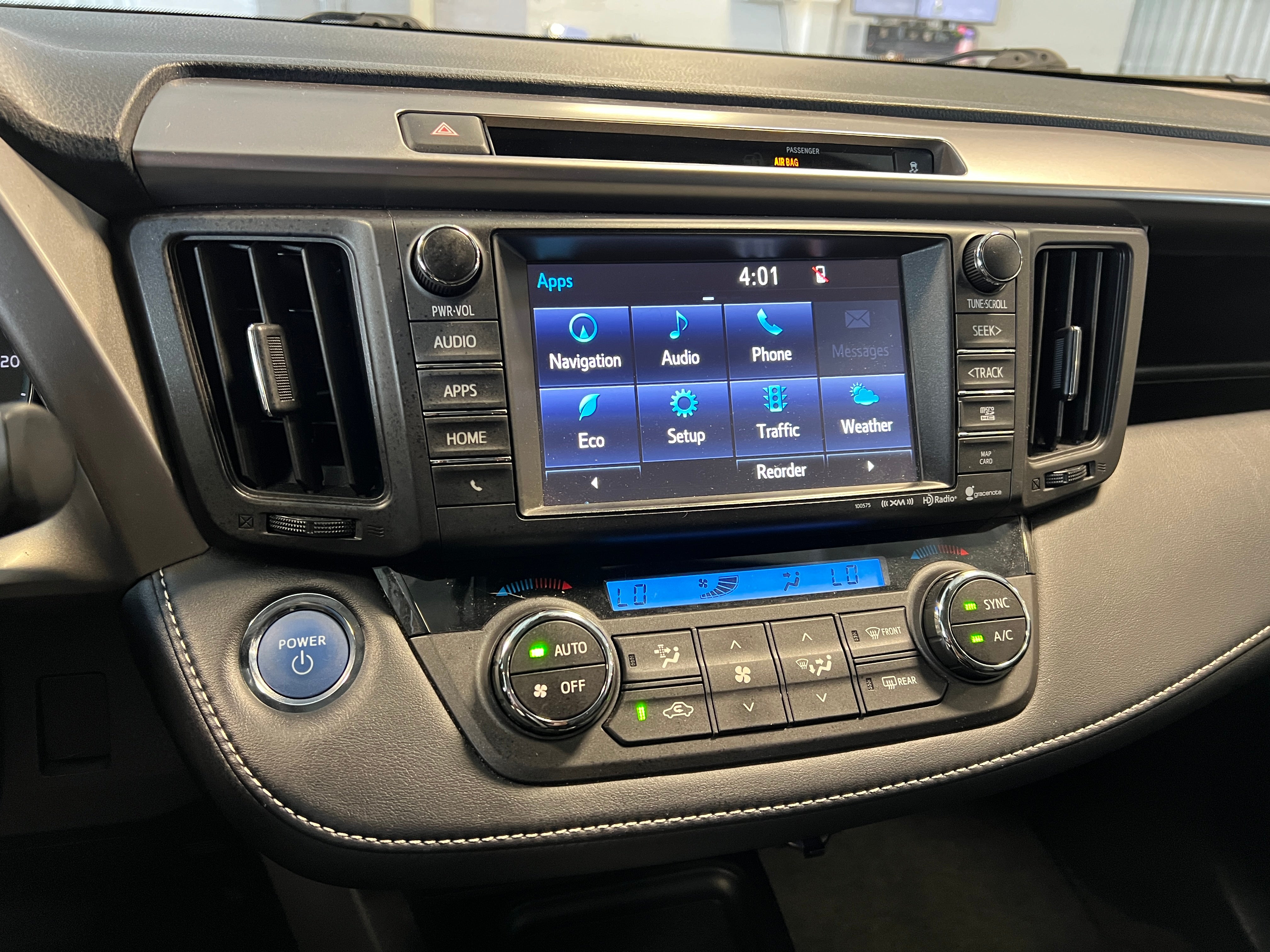 2016 Toyota RAV4 Limited 3