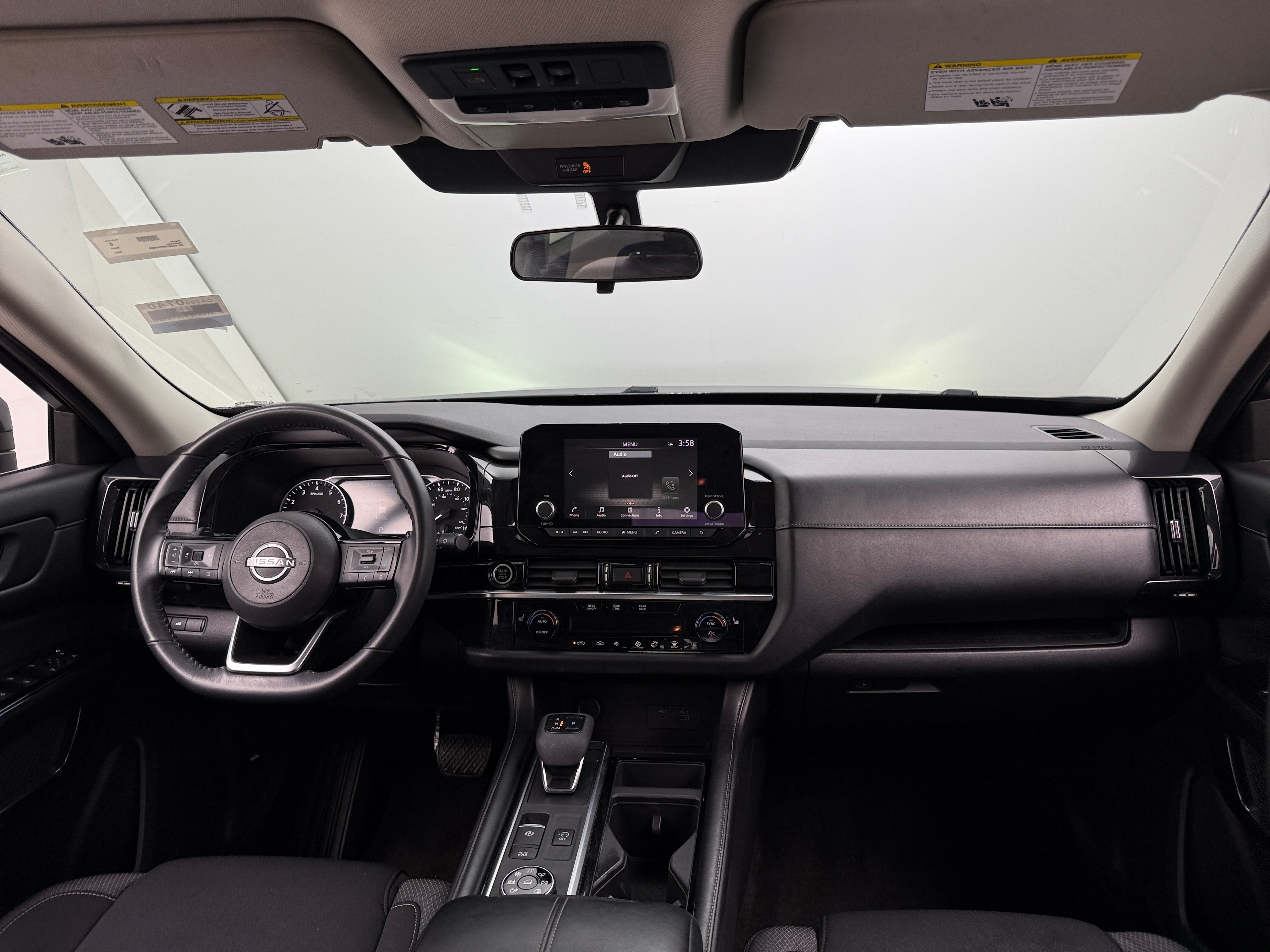 2022 Nissan Pathfinder SV 3
