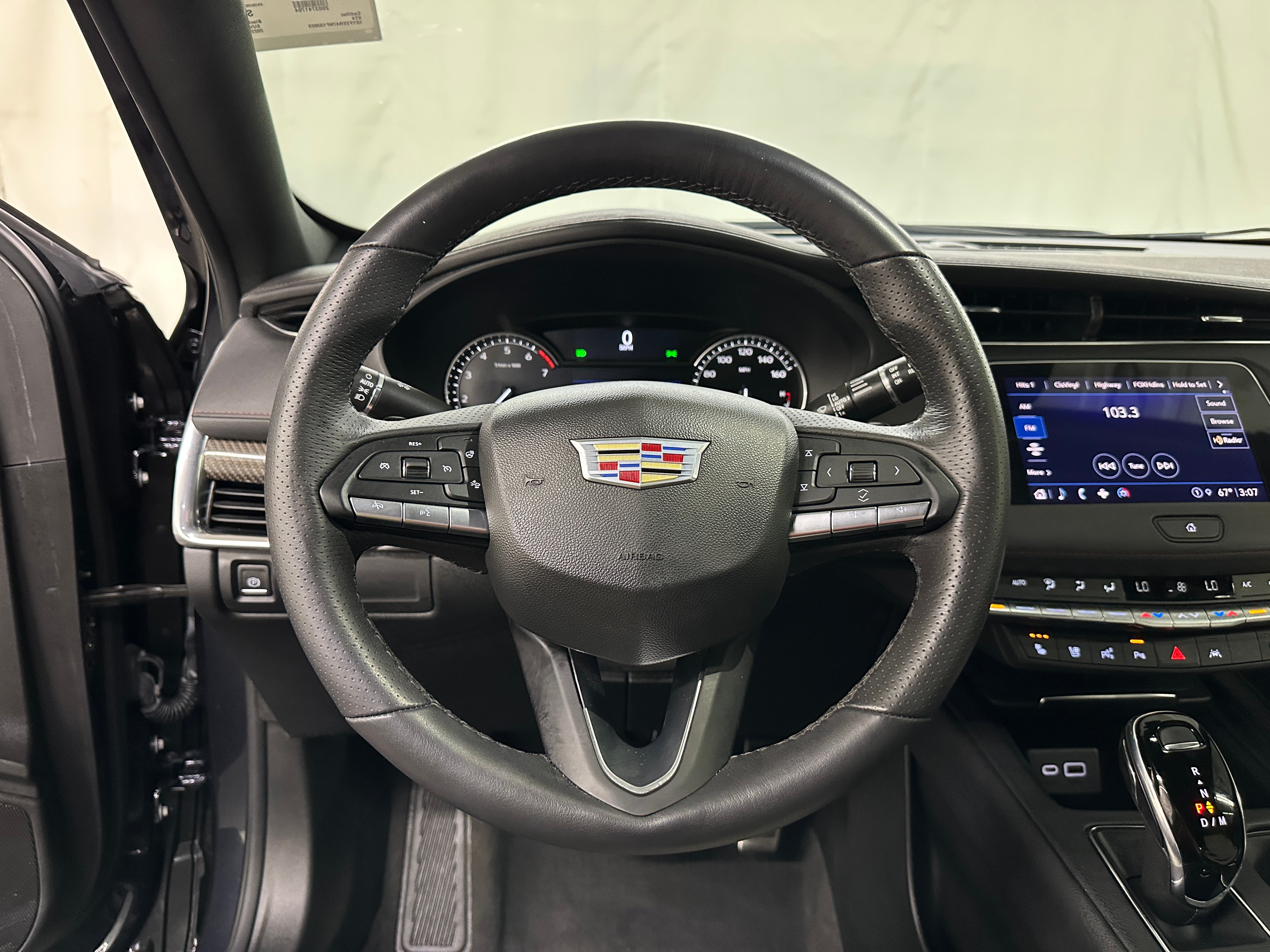 2022 Cadillac XT4 Sport 4