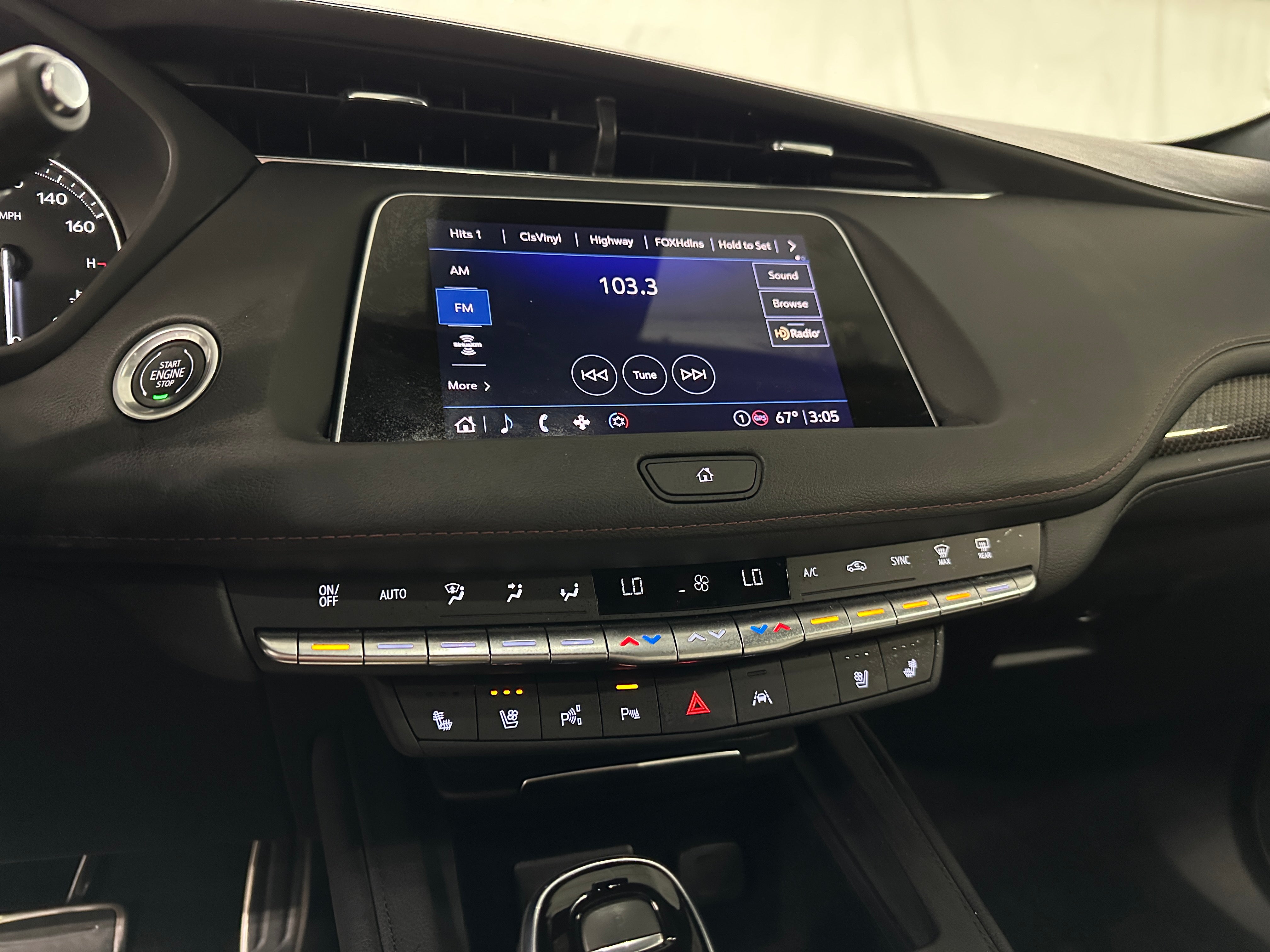 2022 Cadillac XT4 Sport 3