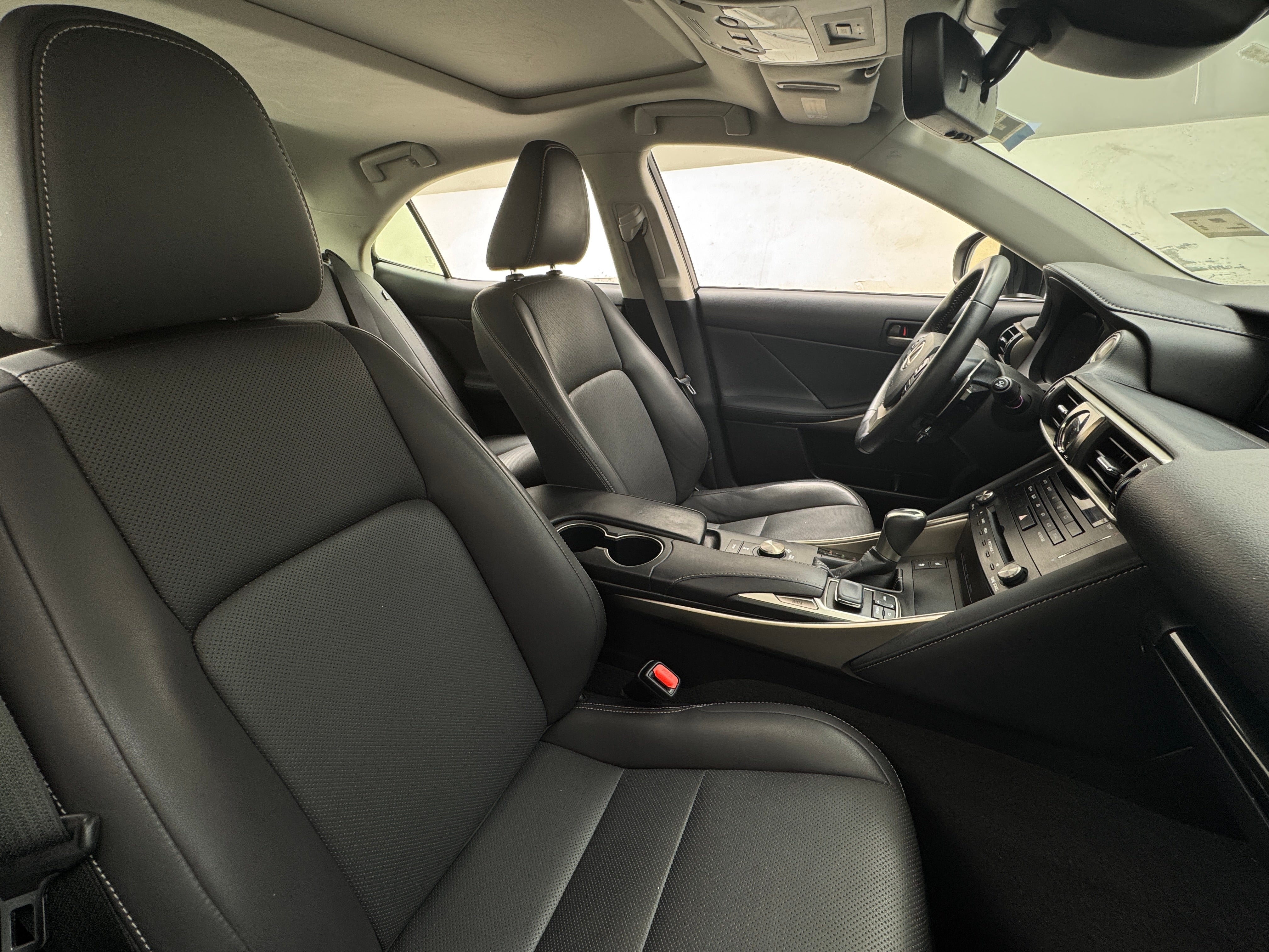 2018 Lexus IS 300 2
