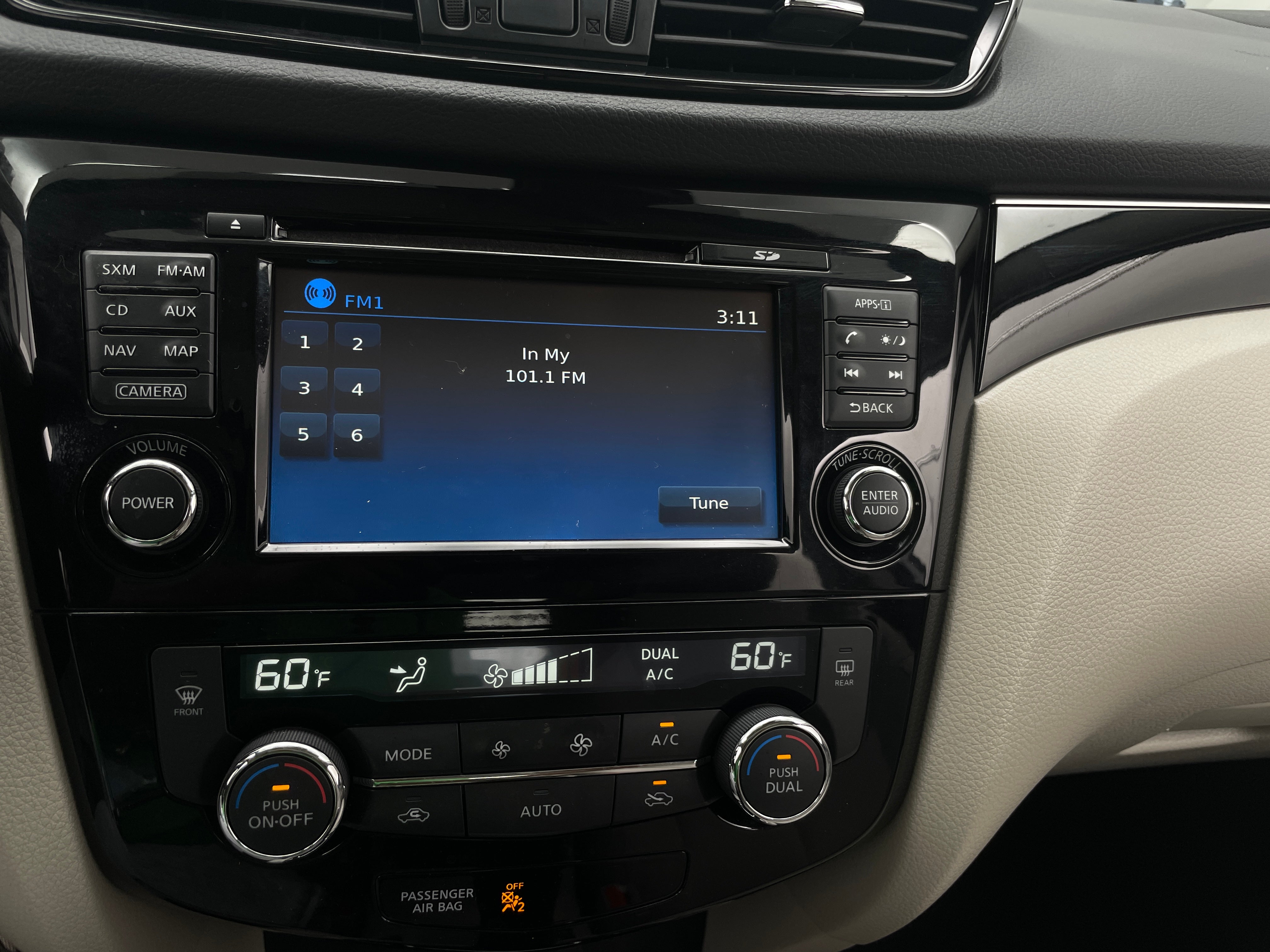2017 Nissan Rogue Sport SL 3