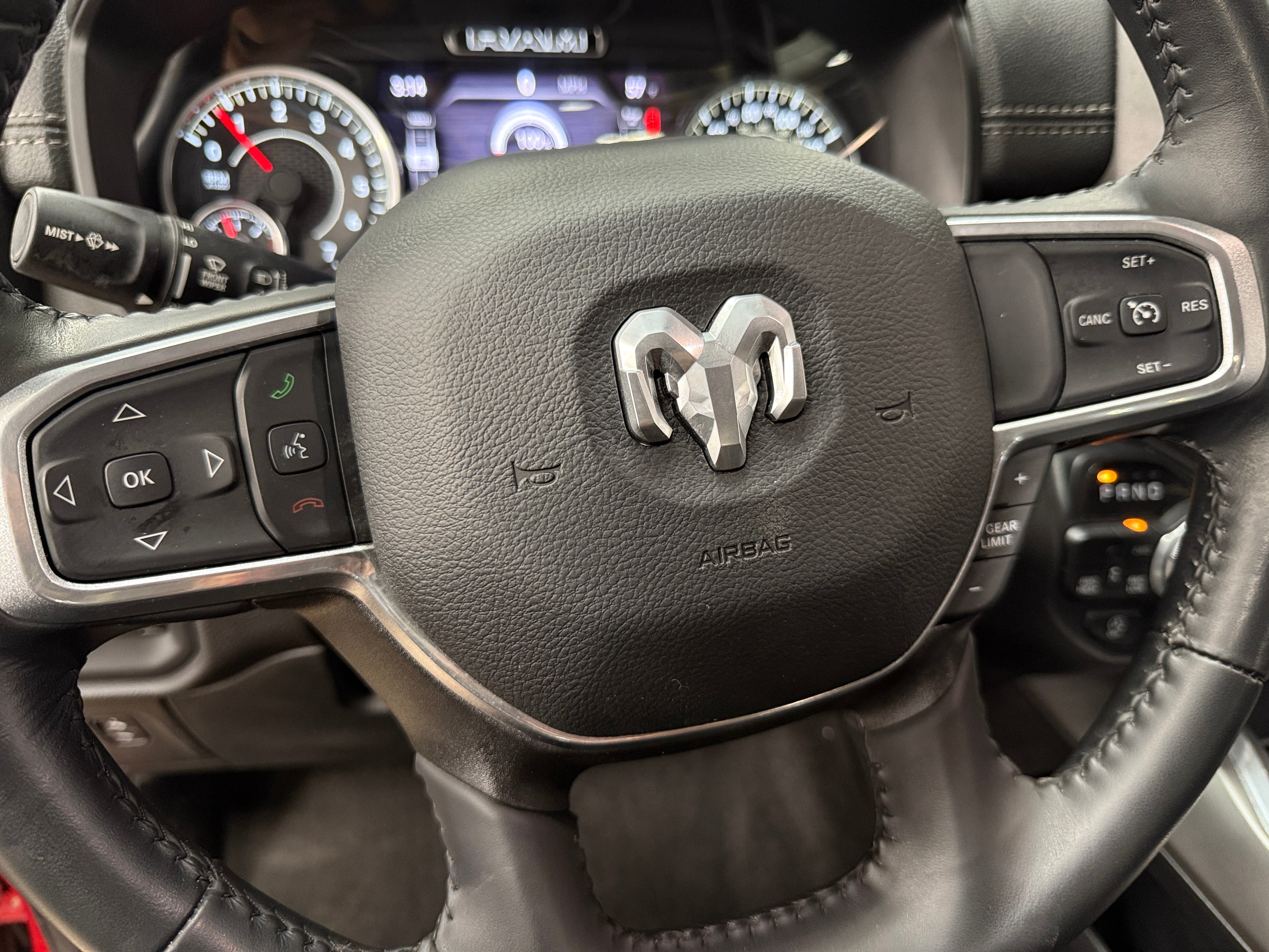 2023 RAM 1500 Laramie 4