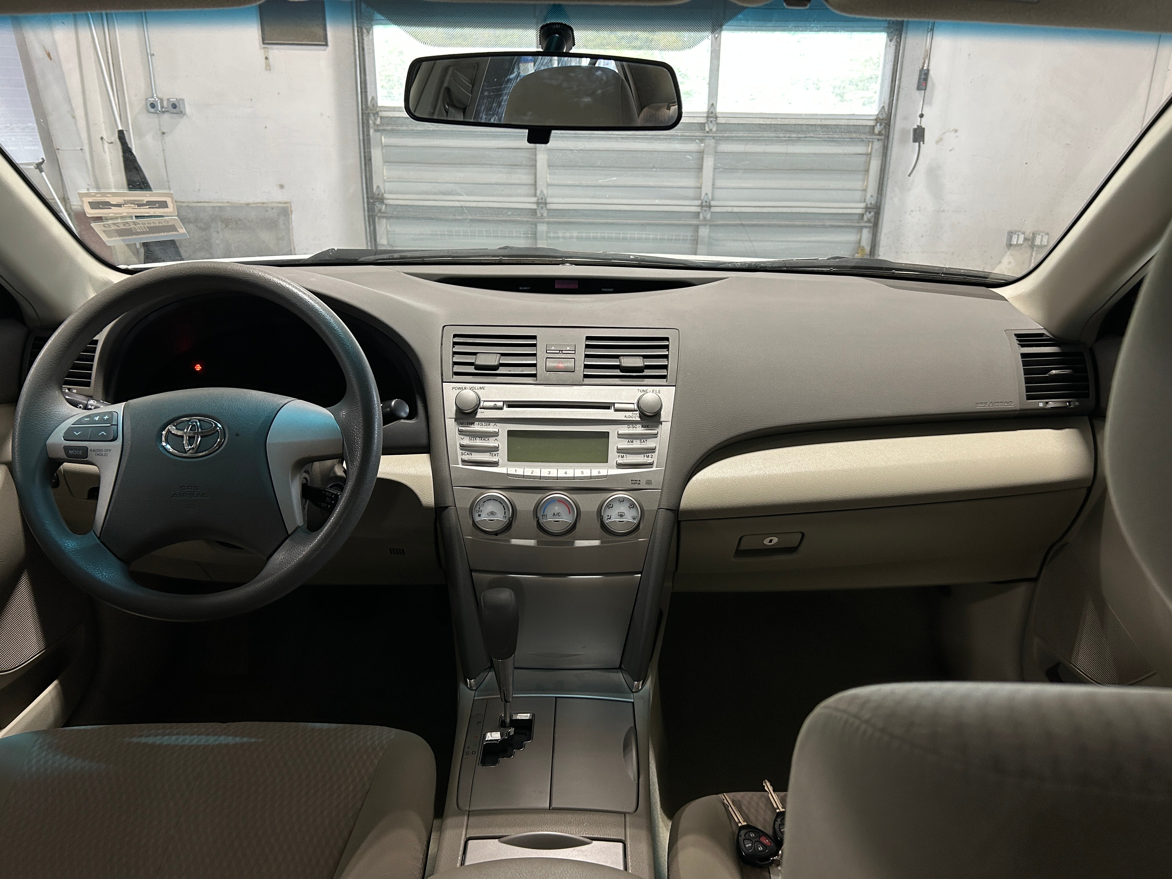2011 Toyota Camry LE 3