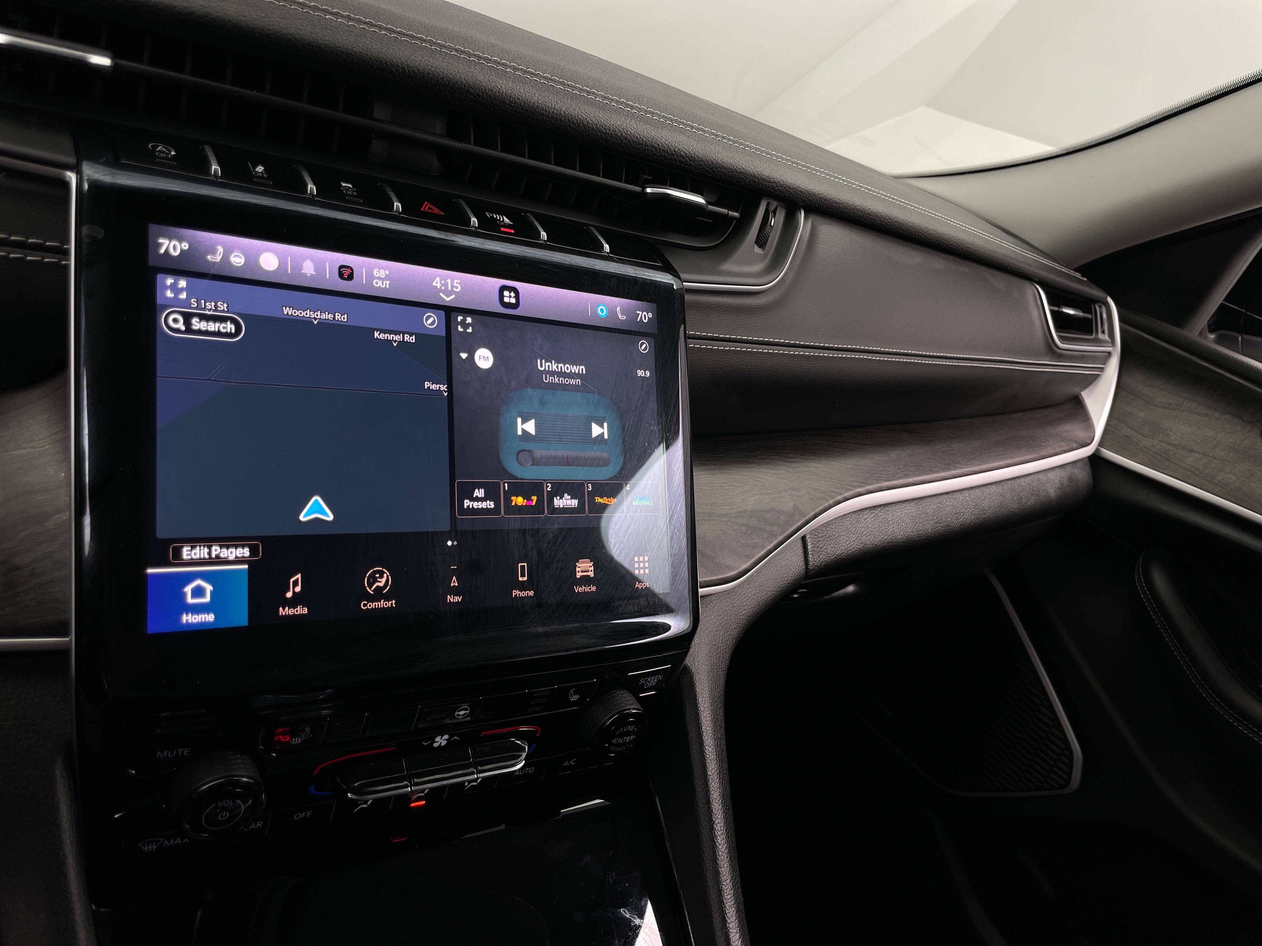 2022 Jeep Grand Cherokee L Limited Edition 3