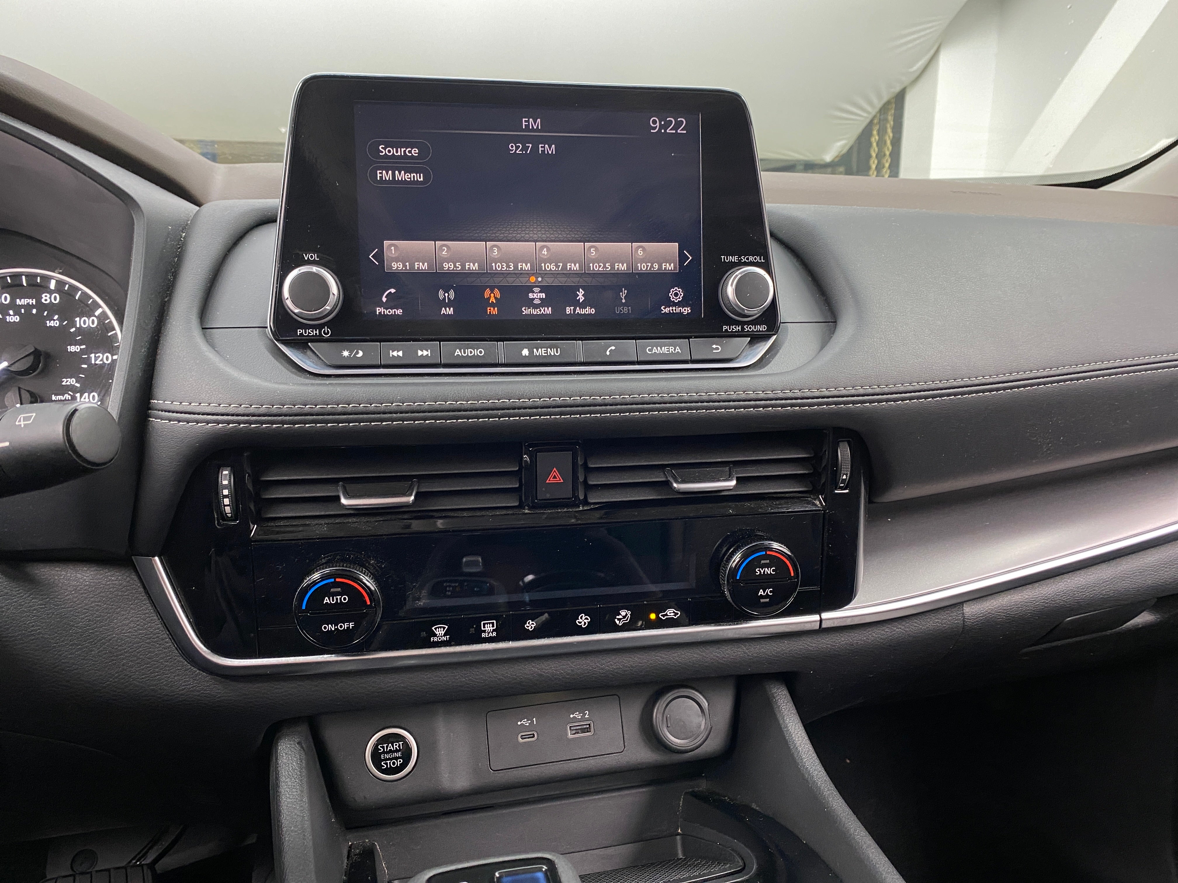2022 Nissan Rogue SV 4