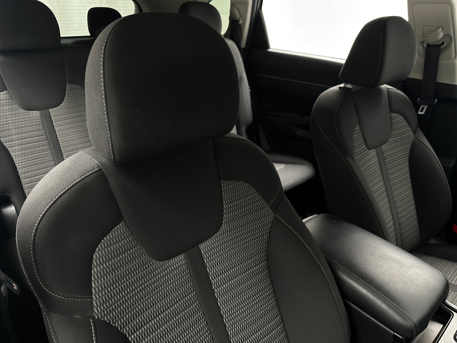 Thumbnail: 2023 Kia Sorento - 2