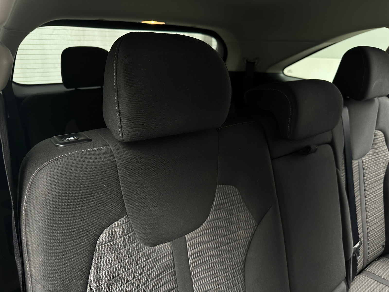 Thumbnail: 2023 Kia Sorento - 6