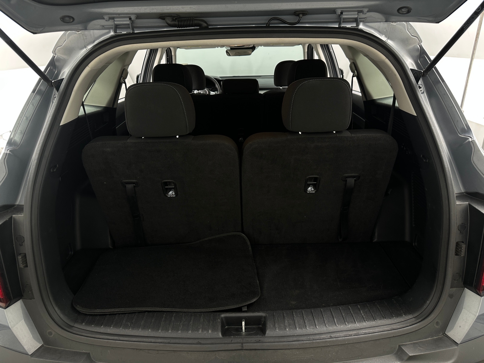 Thumbnail: 2023 Kia Sorento - 7