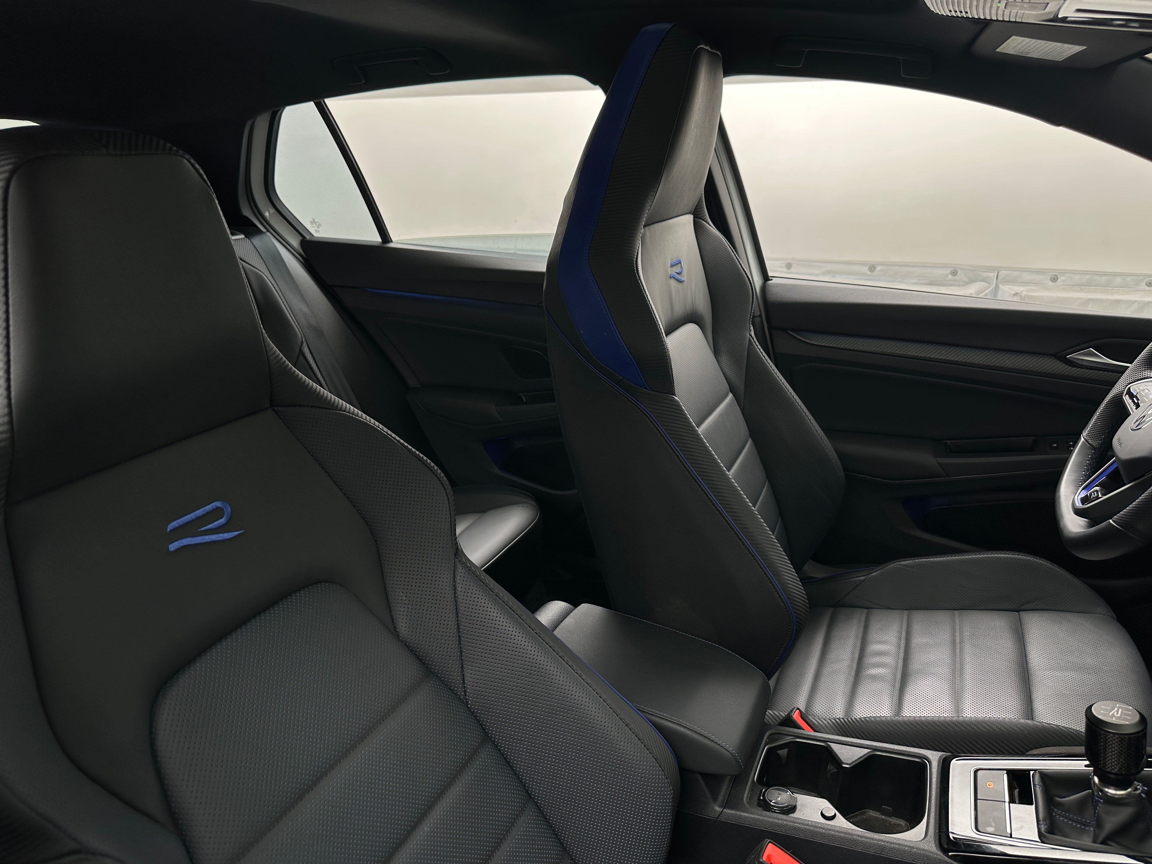 2024 Volkswagen Golf R 2