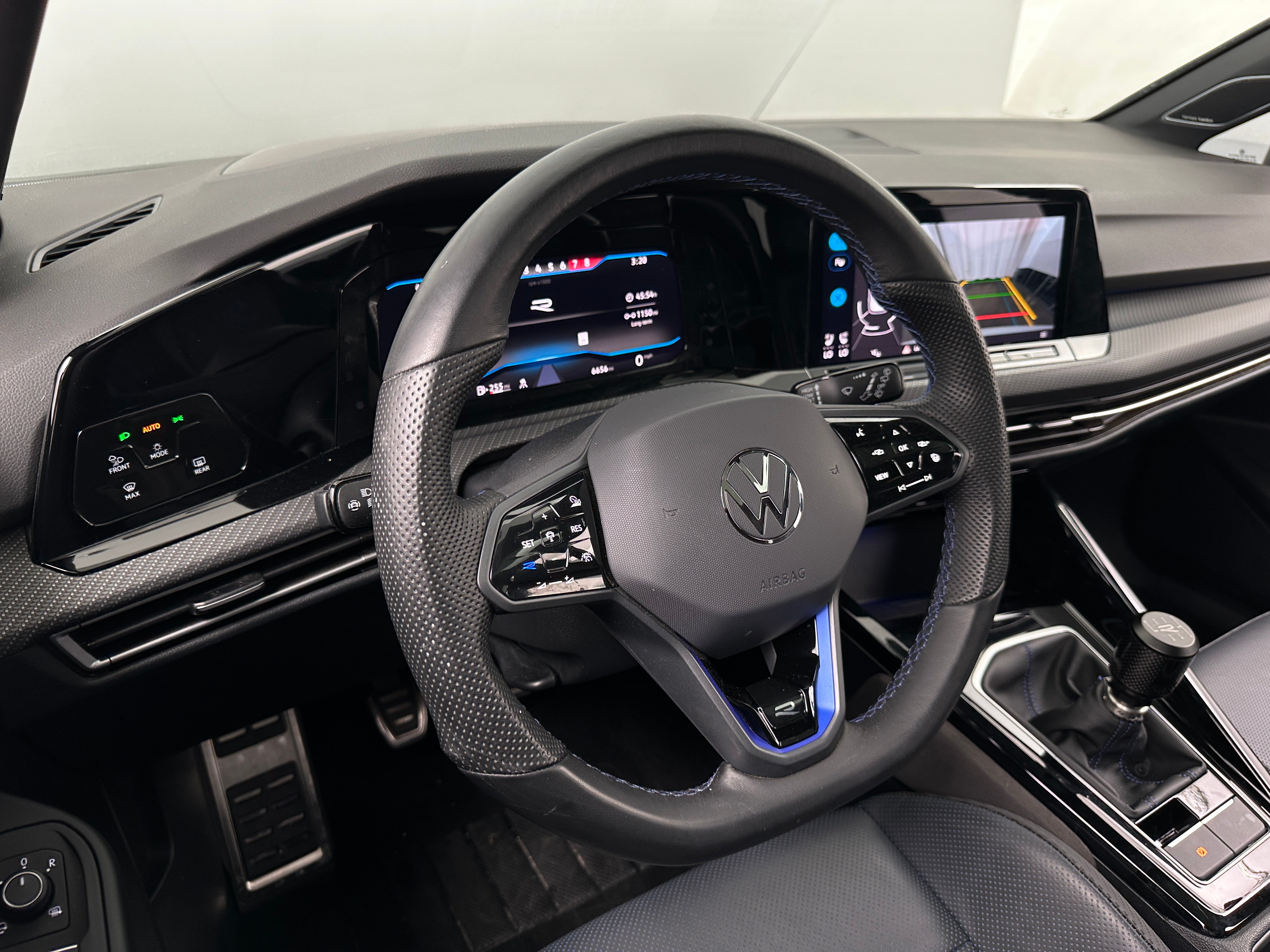 2024 Volkswagen Golf R 3