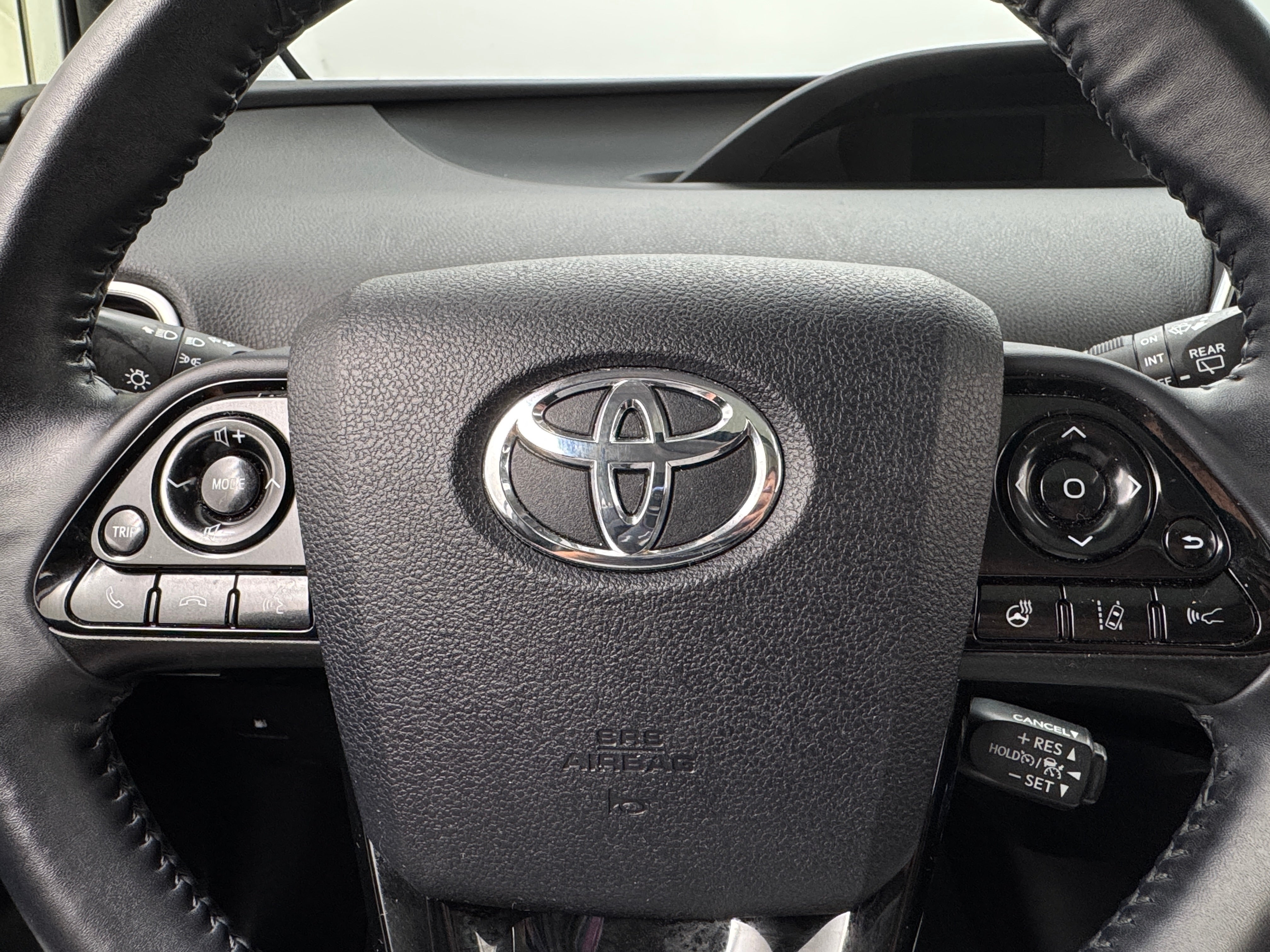 2019 Toyota Prius XLE 4