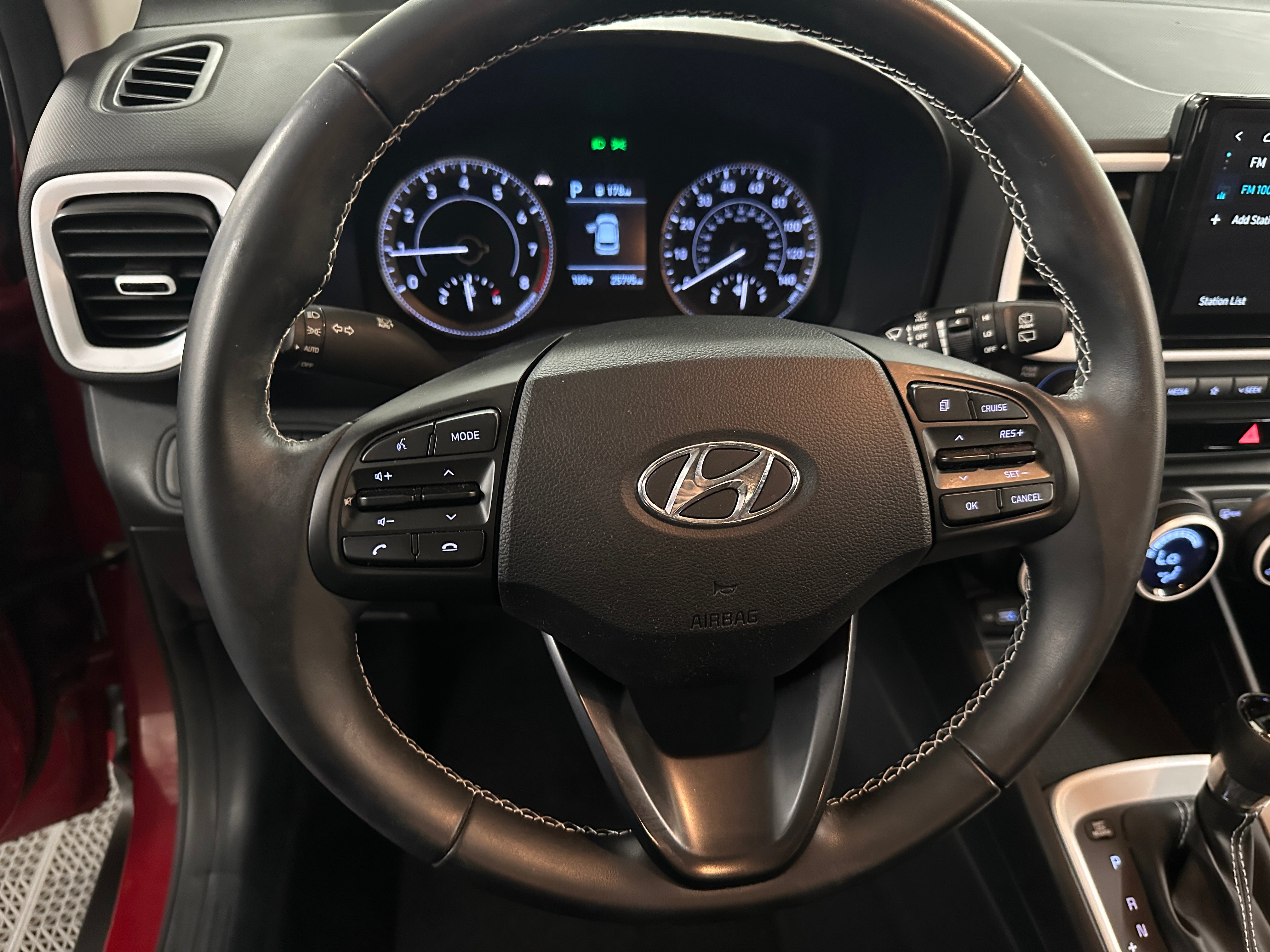 2022 Hyundai Venue Limited 4