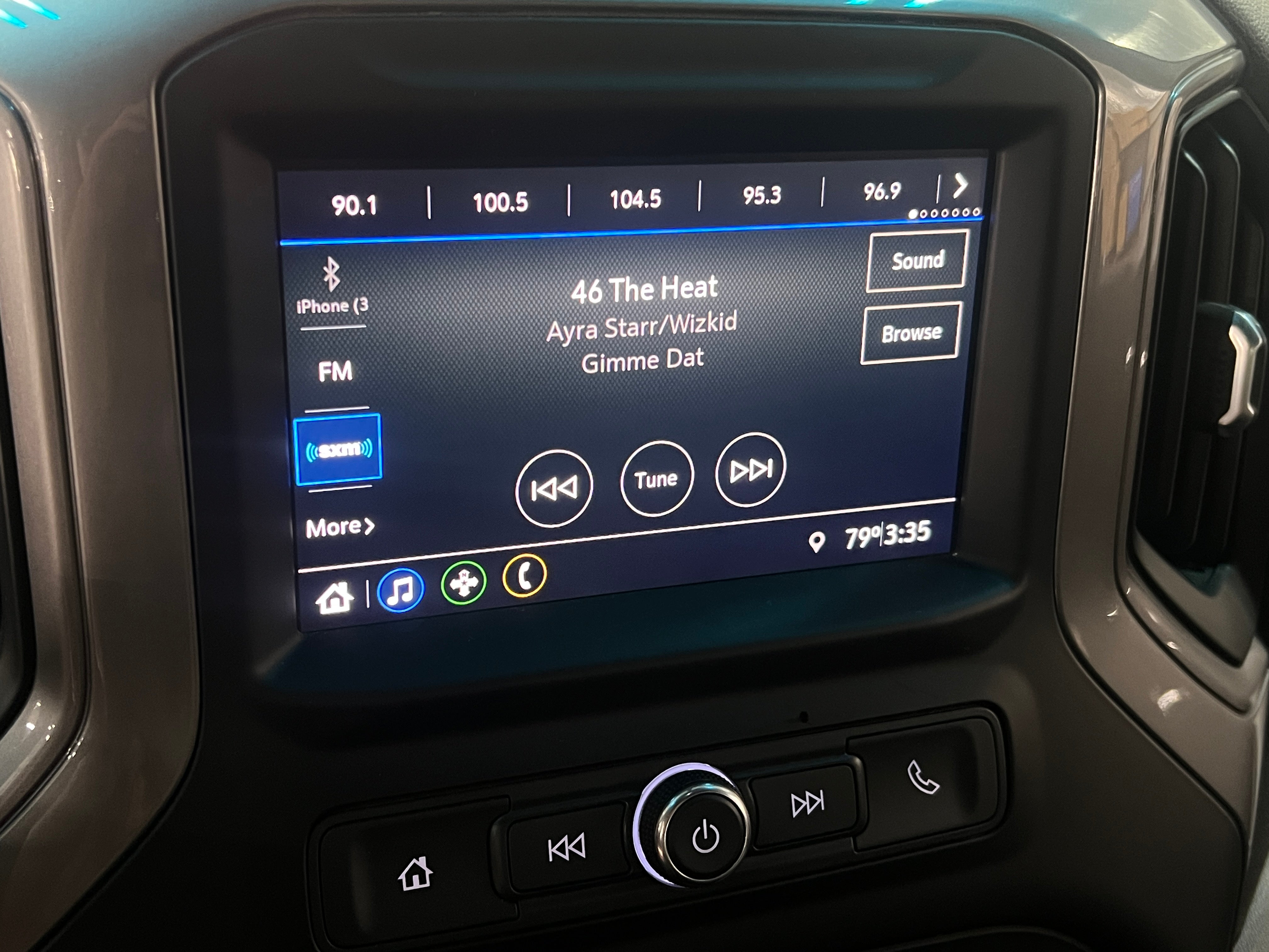 2021 Chevrolet Silverado 1500 Custom 4