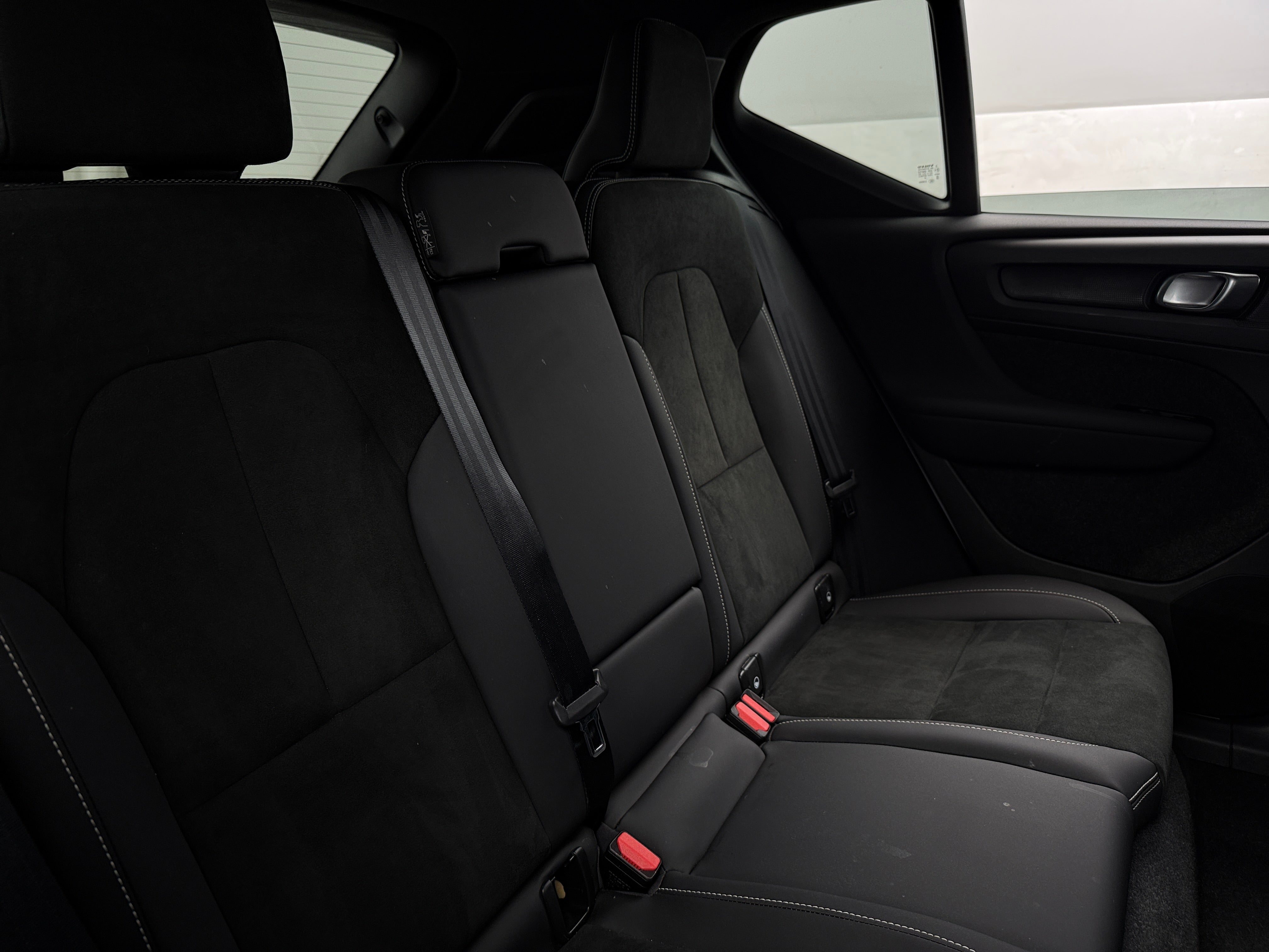 2022 Volvo XC40 Recharge Plus 5