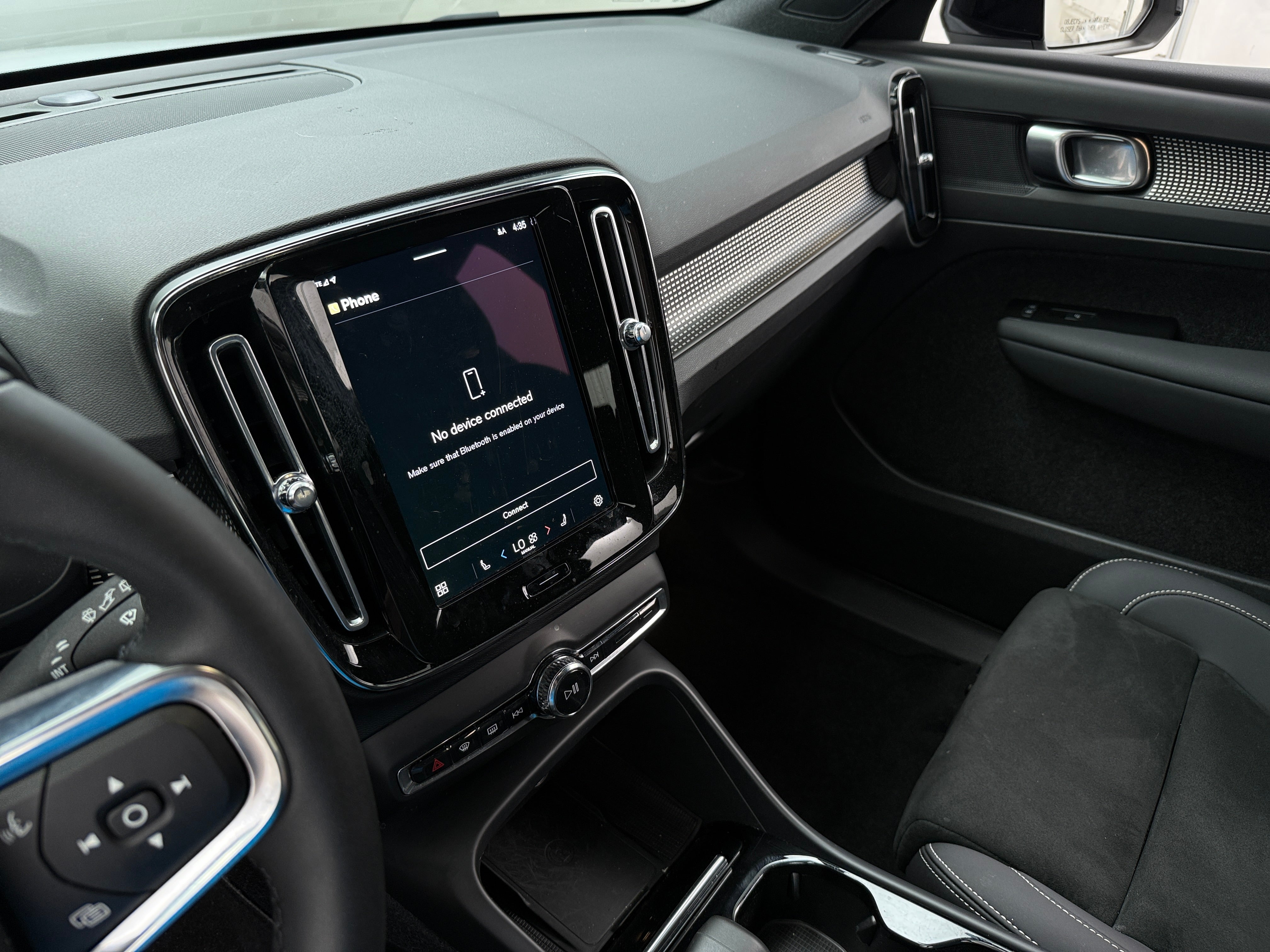 2022 Volvo XC40 Recharge Plus 3