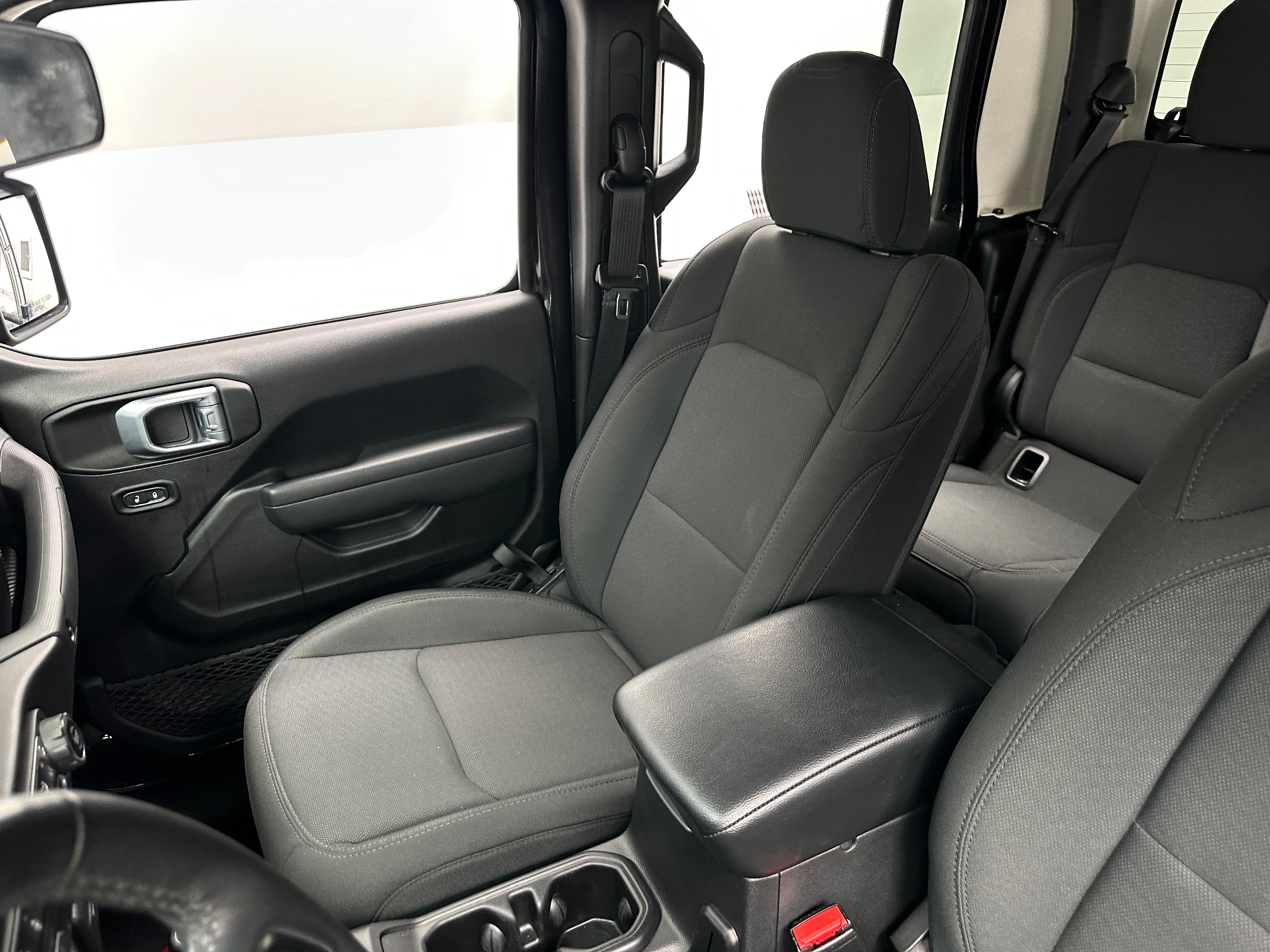 2022 Jeep Gladiator Sport S 2