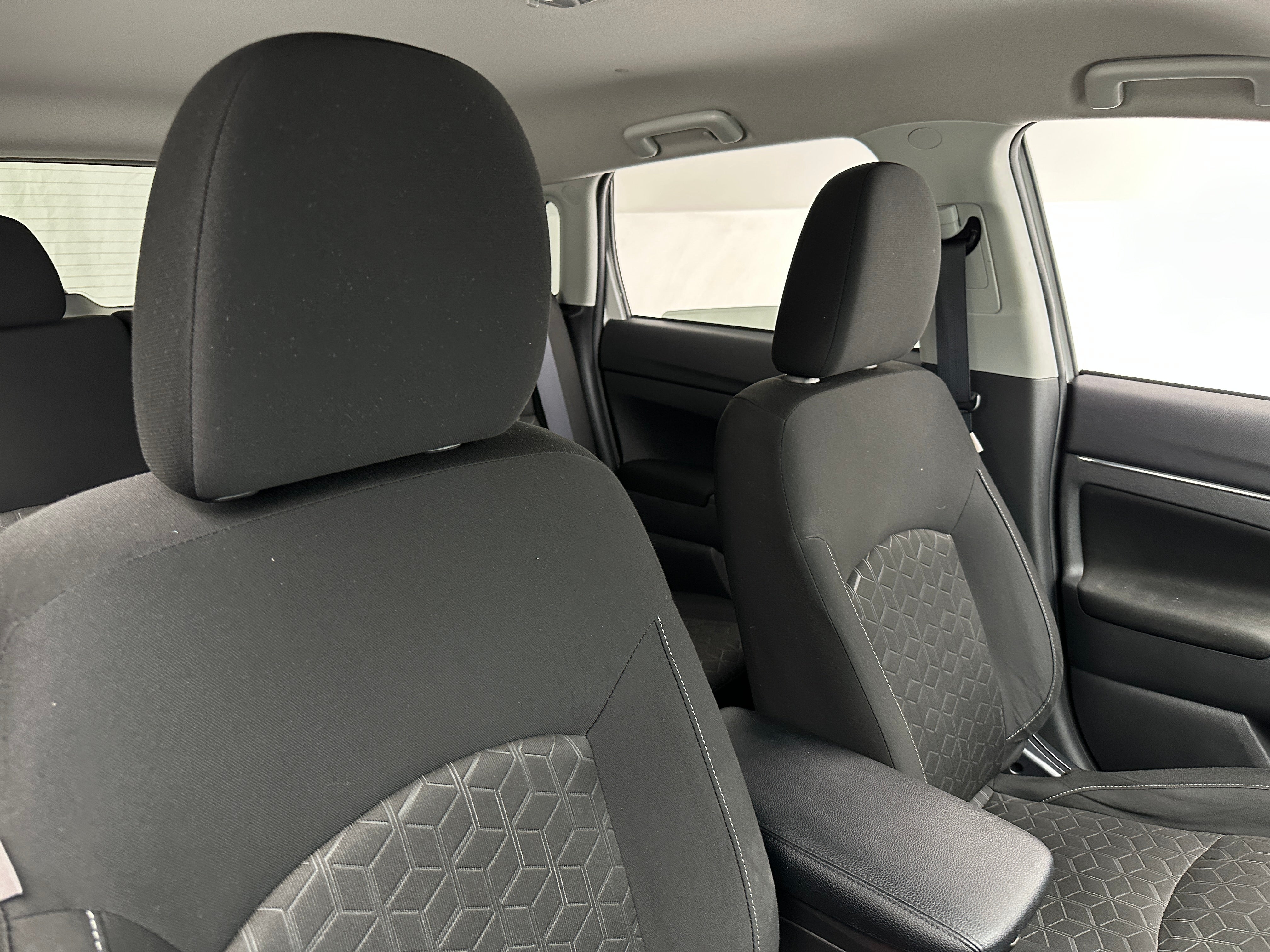 2020 Mitsubishi Outlander Sport ES 2