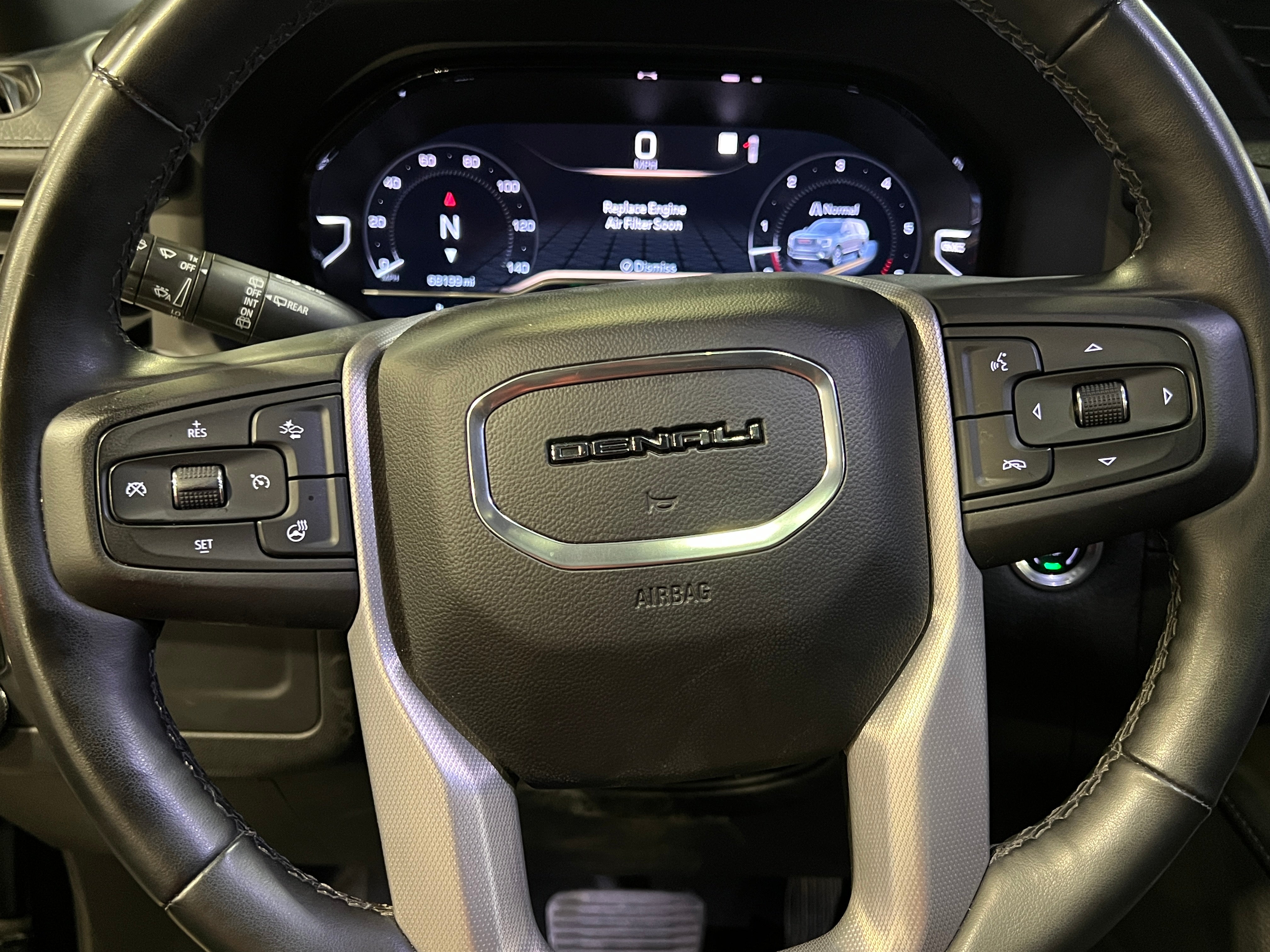 2023 GMC Yukon Denali 4