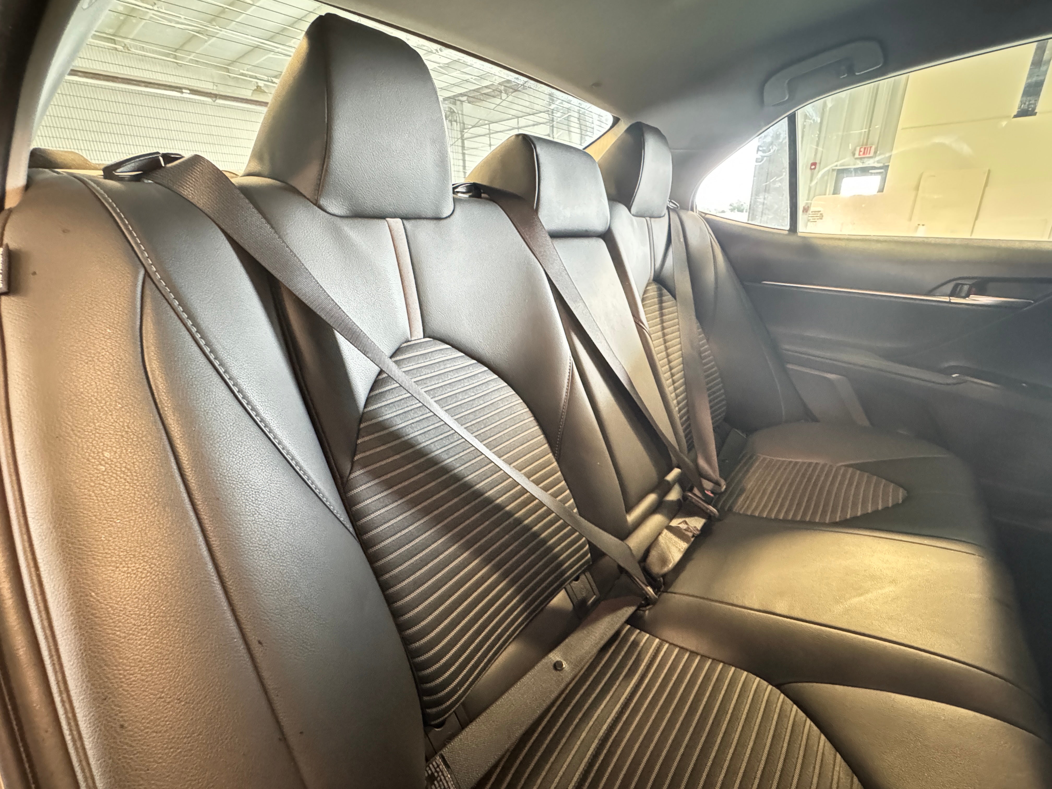 2018 Toyota Camry SE 6