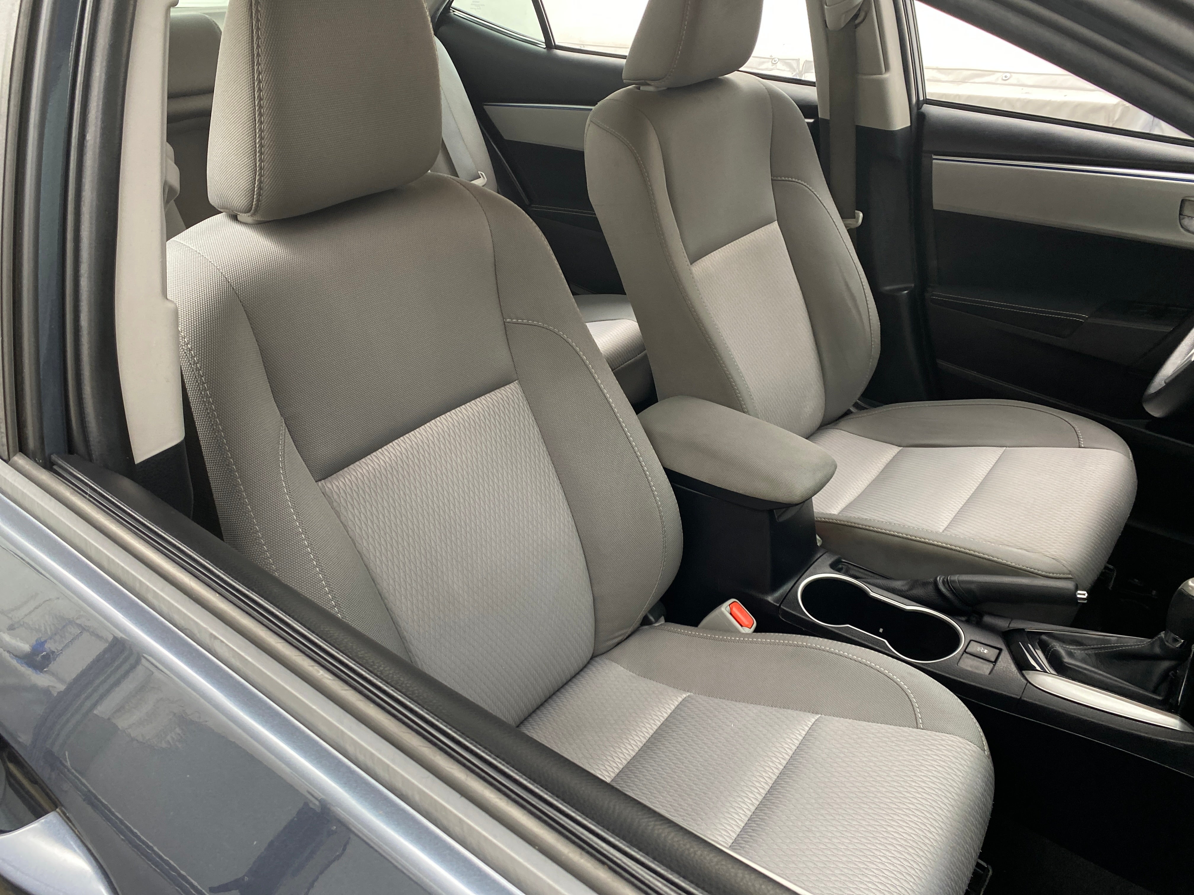 2015 Toyota Corolla LE 2