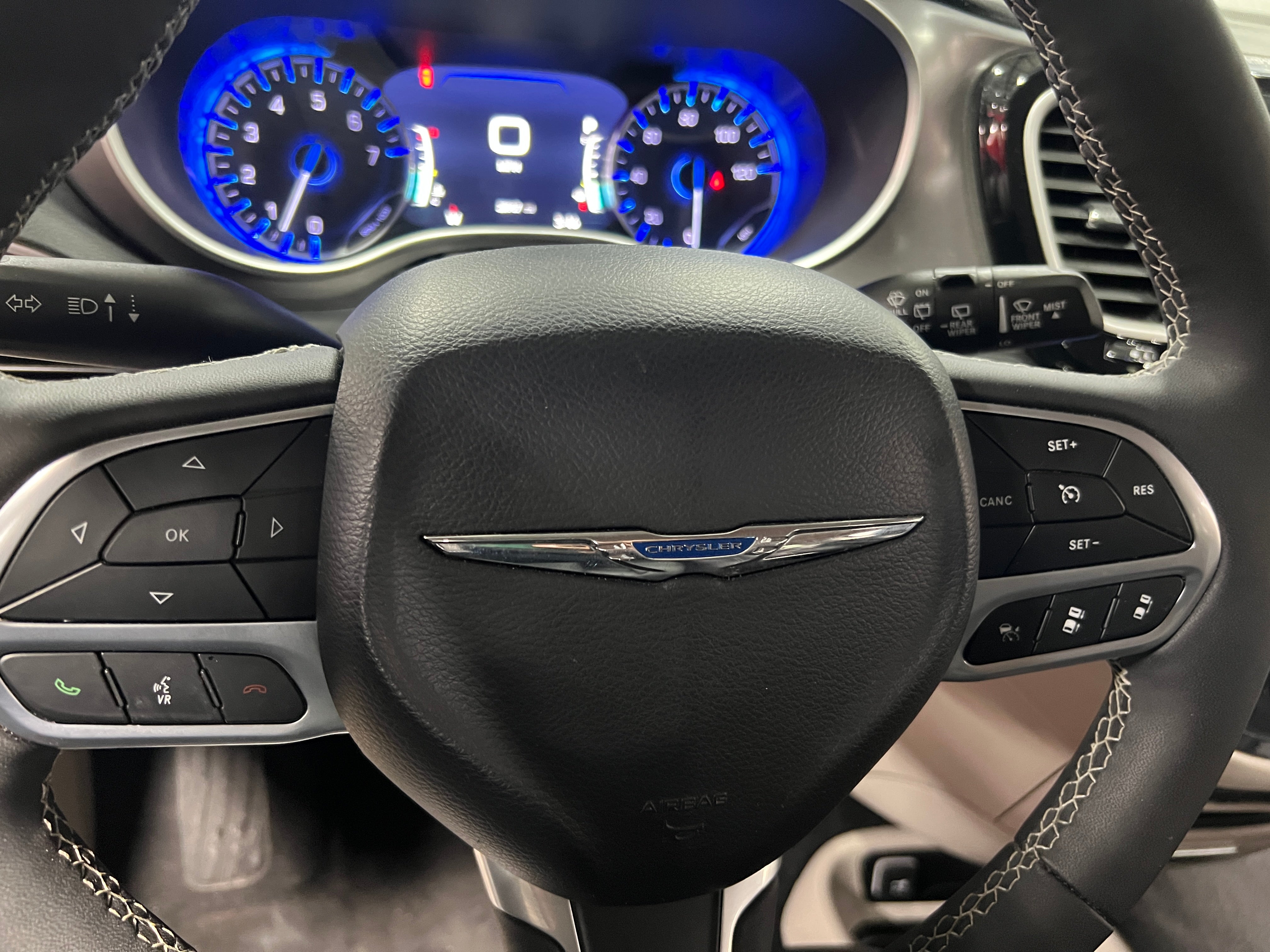 2024 Chrysler Pacifica Touring L 4